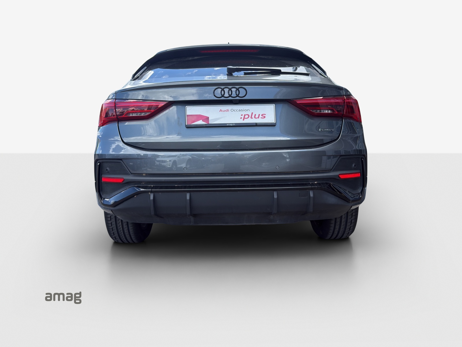 AUDI Q3 Sportback 40 TFSI S line quattro S-tronic-image-3
