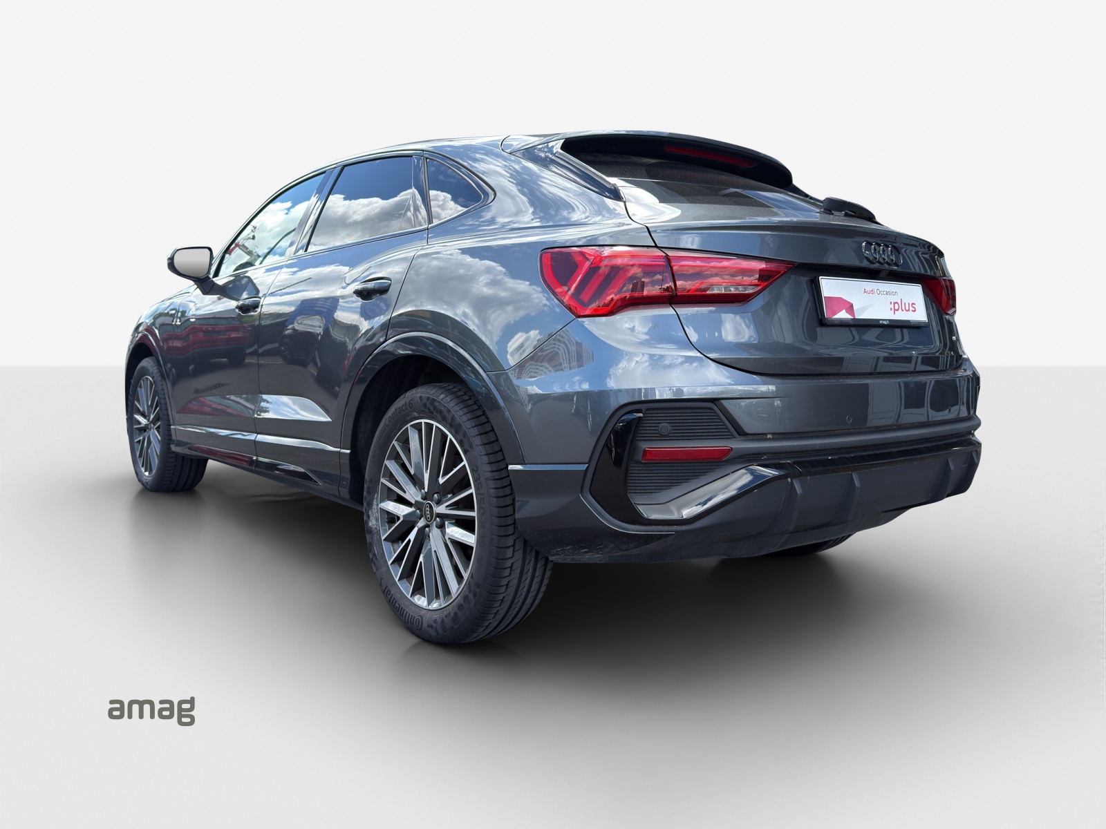 AUDI Q3 Sportback 40 TFSI S line quattro S-tronic-image-2