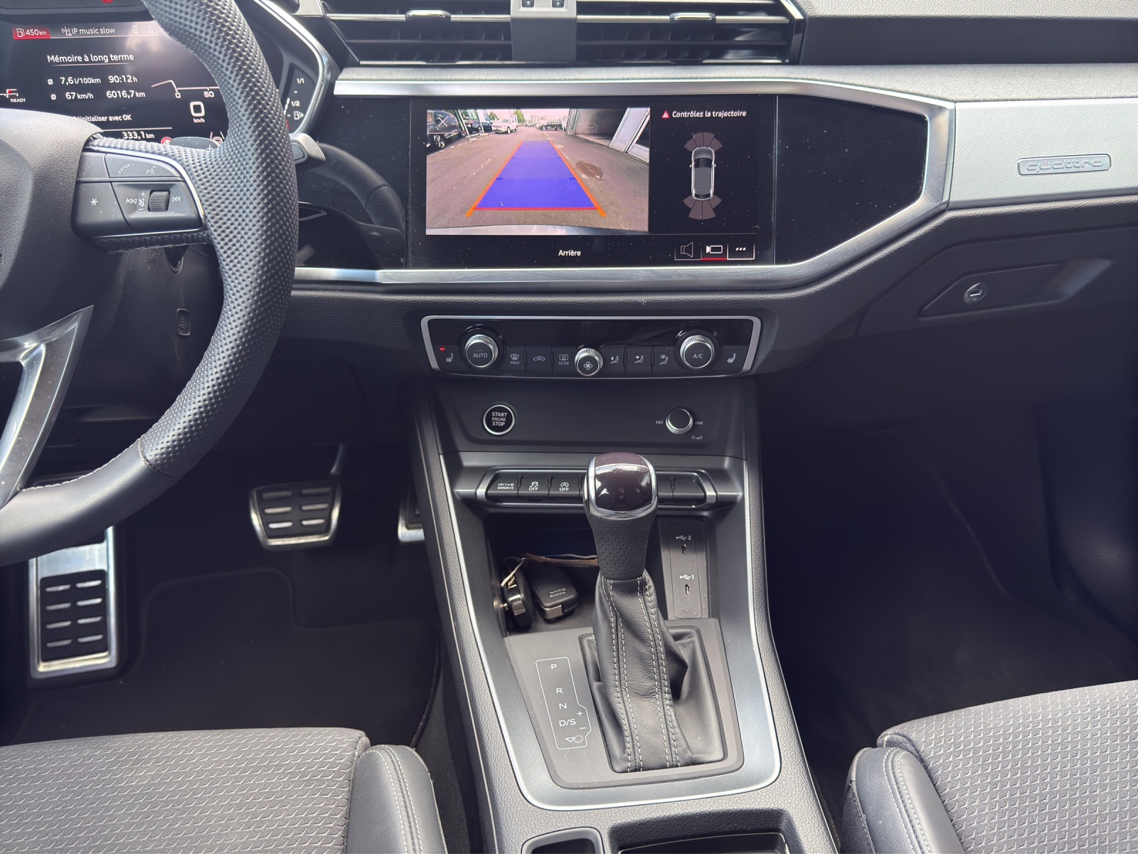 AUDI Q3 Sportback 40 TFSI S line quattro S-tronic-image-10
