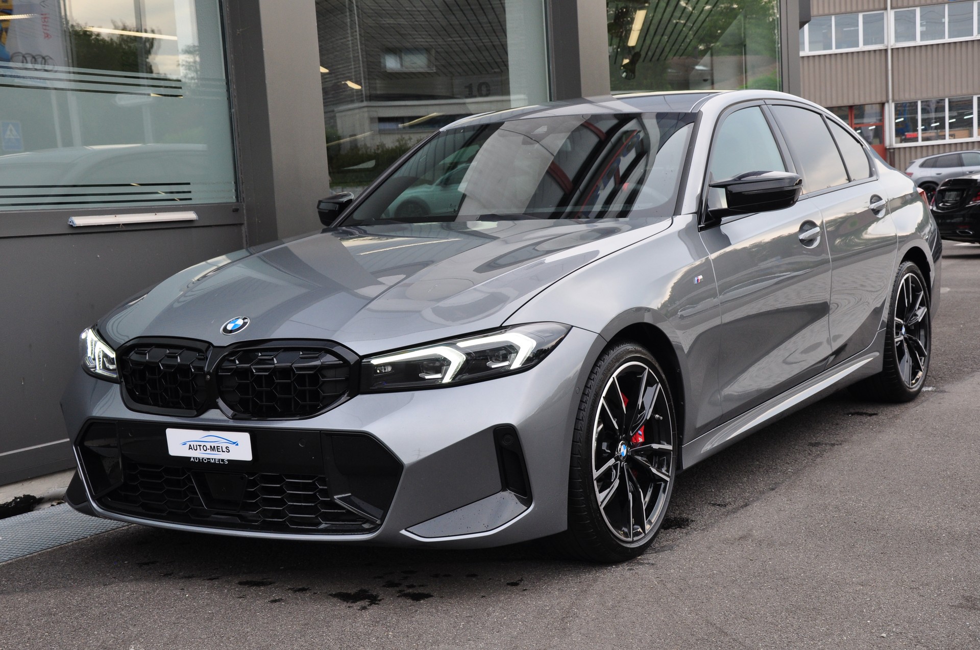 BMW M340i xDrive 48V Steptronic M Sport Pro-showroom-element-2