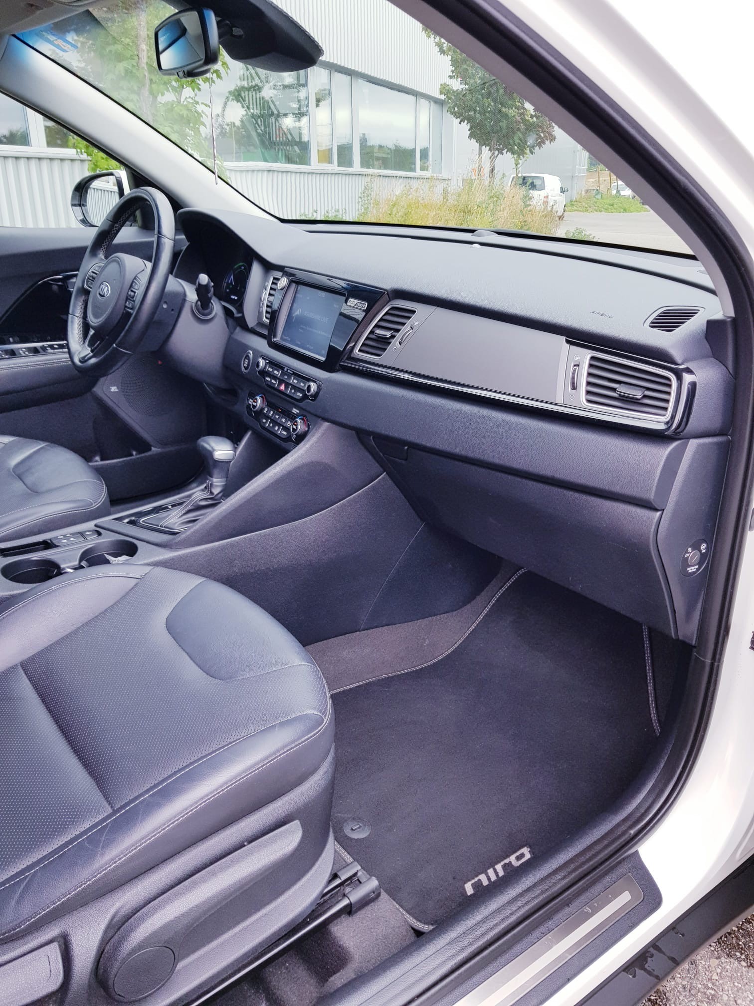 KIA Niro 1.6GDi Plug-in Hybrid DCT-image-9