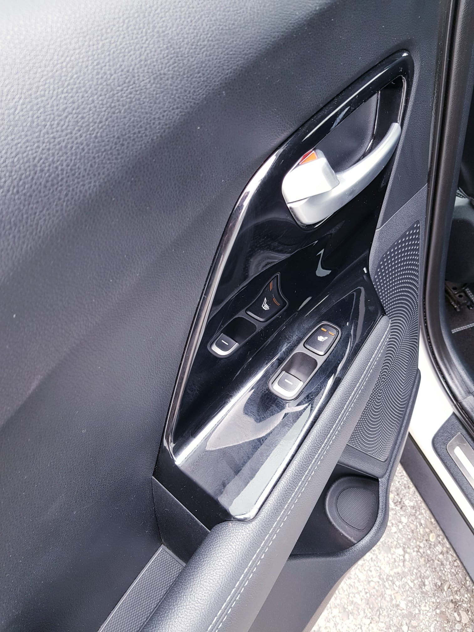 KIA Niro 1.6GDi Plug-in Hybrid DCT-image-15