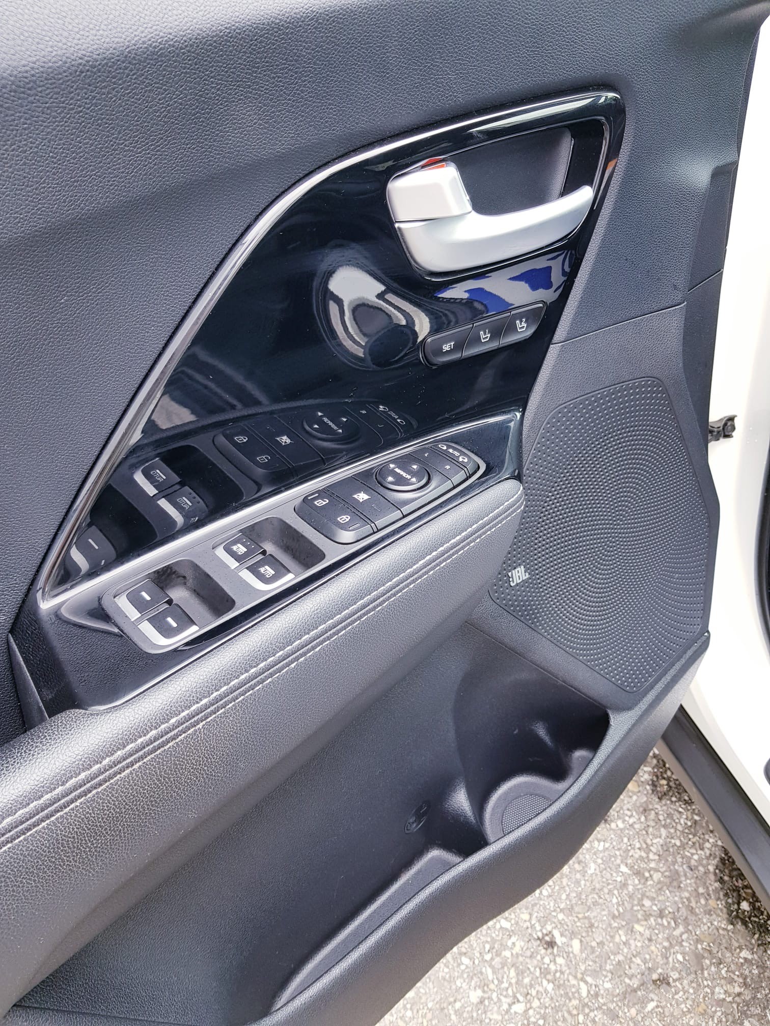 KIA Niro 1.6GDi Plug-in Hybrid DCT-image-14