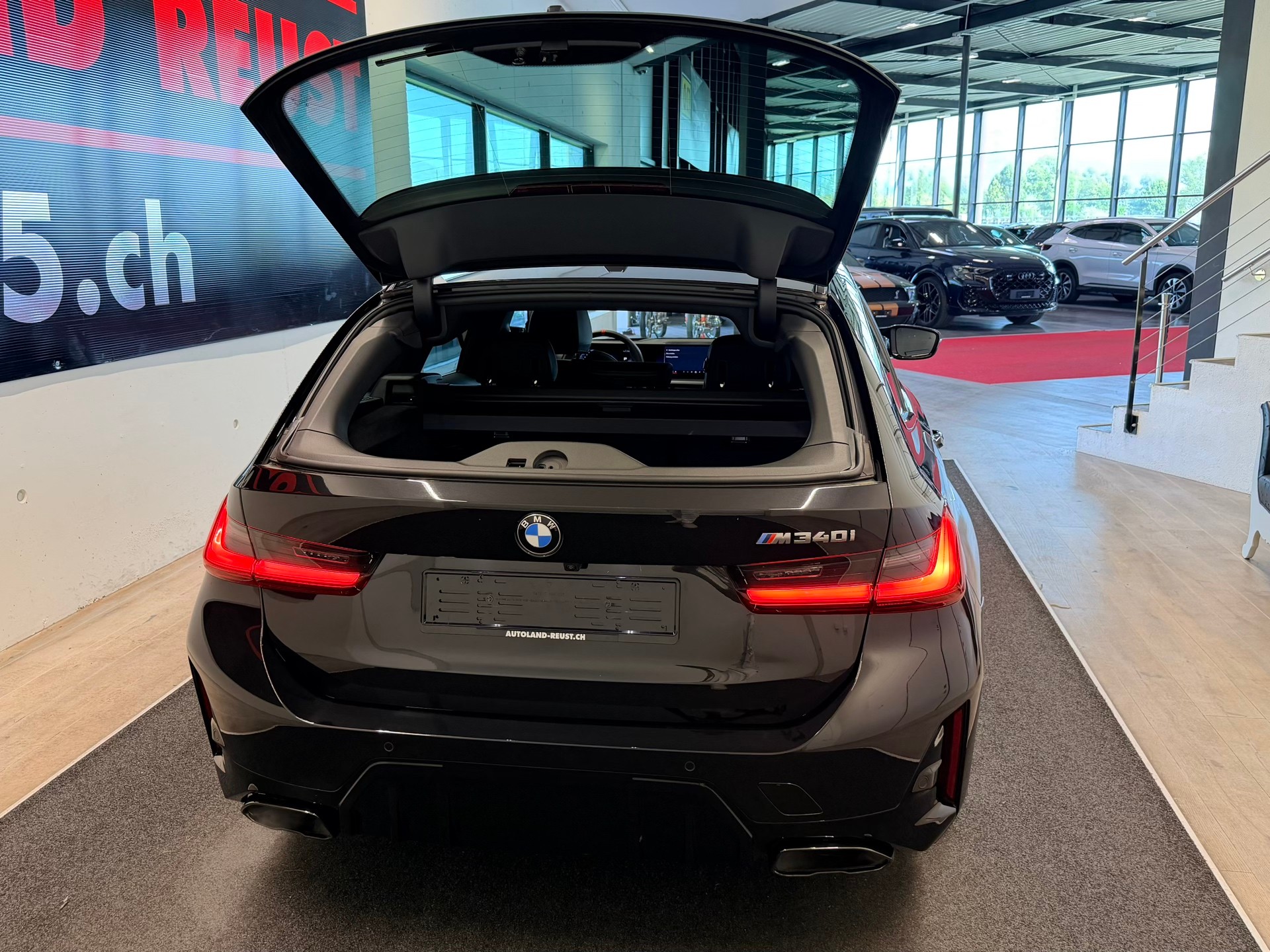 BMW M340i xDrive 48V Touring Steptronic M Sport Pro-image-10