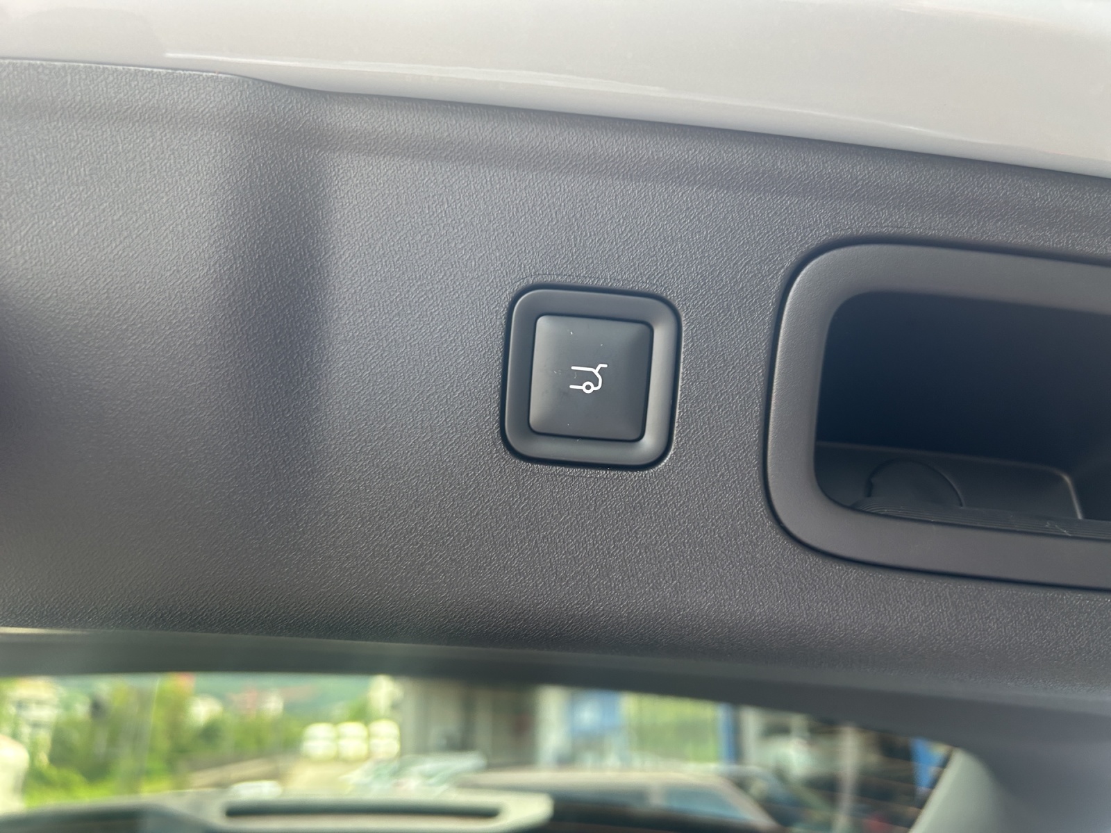 LEAPMOTOR B10 1.5 Hybrid EV-image-10