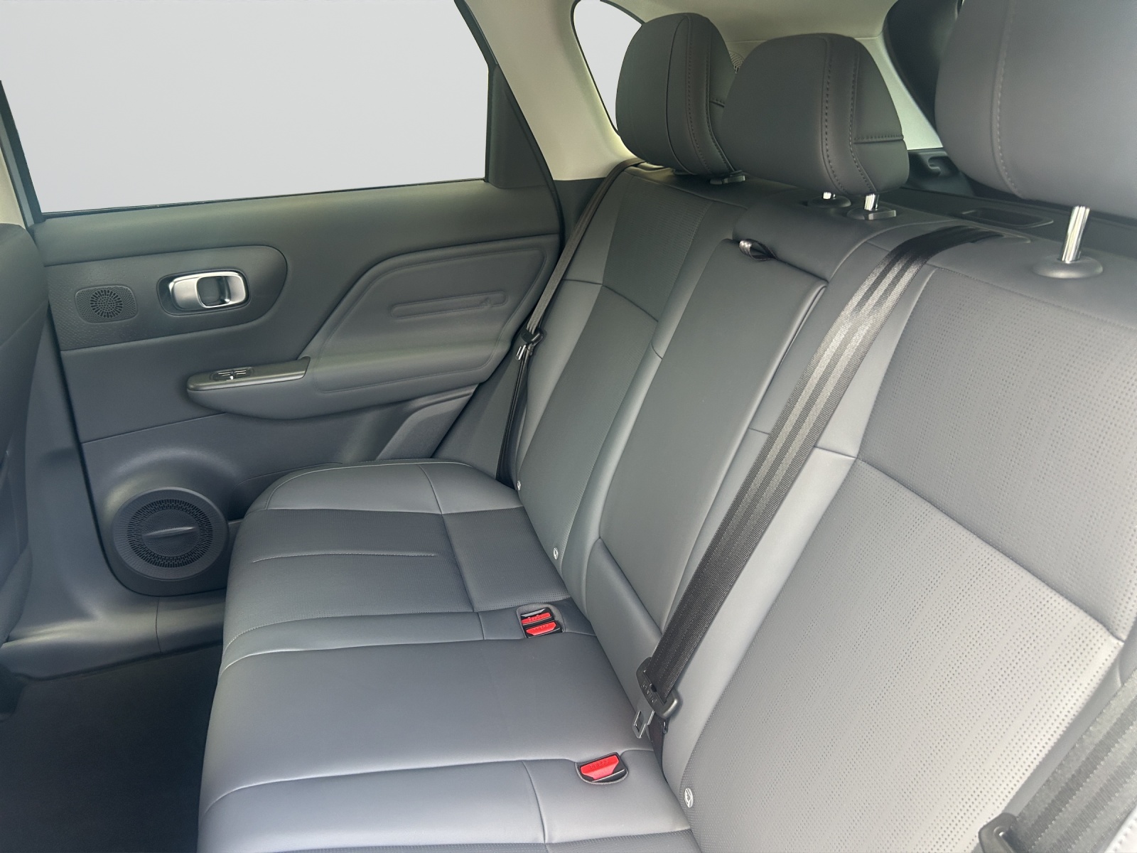 LEAPMOTOR B10 1.5 Hybrid EV-image-7
