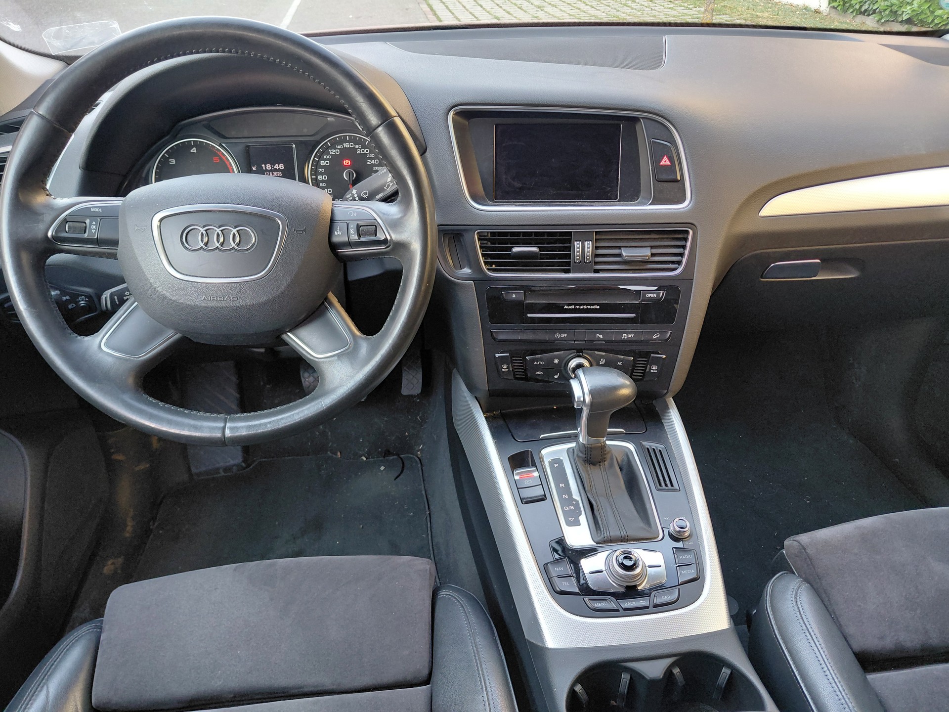AUDI Q5 3.0 TDI quattro S-tronic-image-11