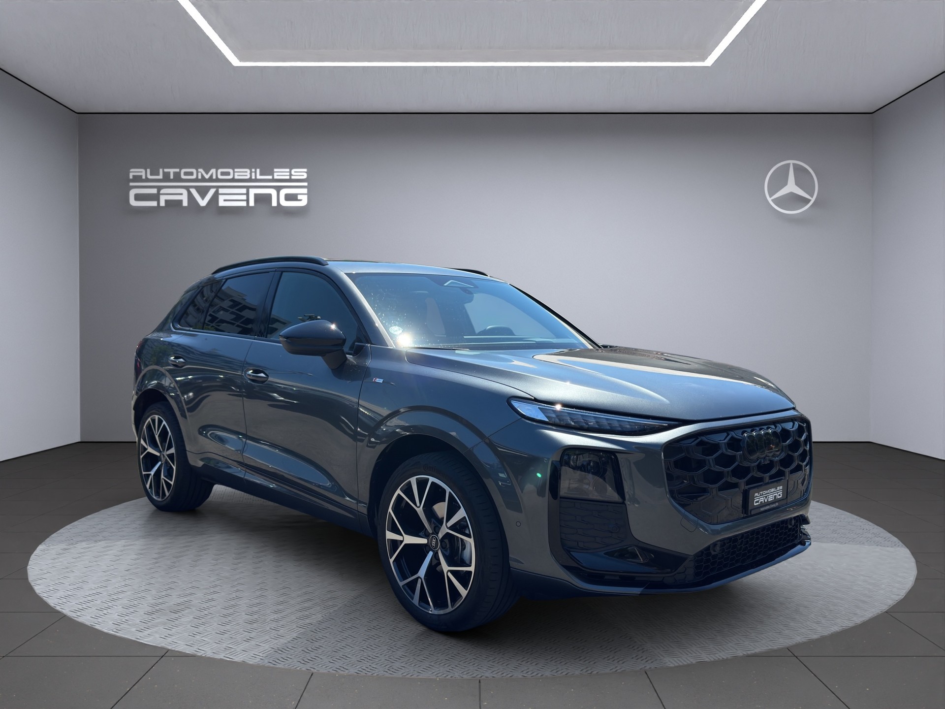 AUDI Q3 SUV 110 kW TFSI S Line S tronic-image-6