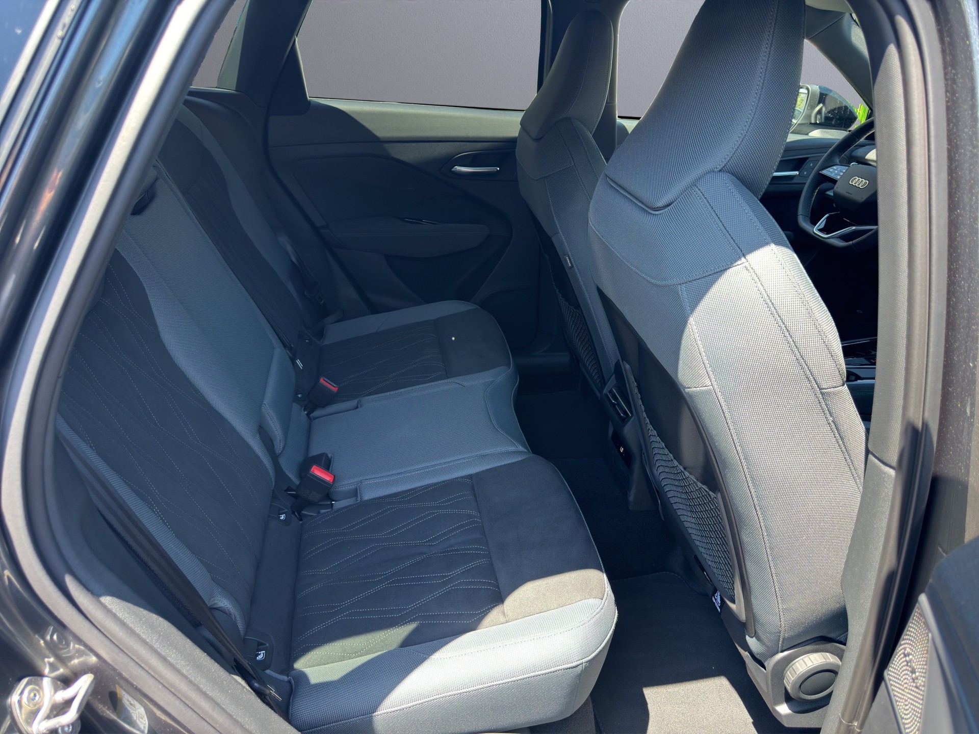 AUDI Q3 SUV 110 kW TFSI S Line S tronic-image-16