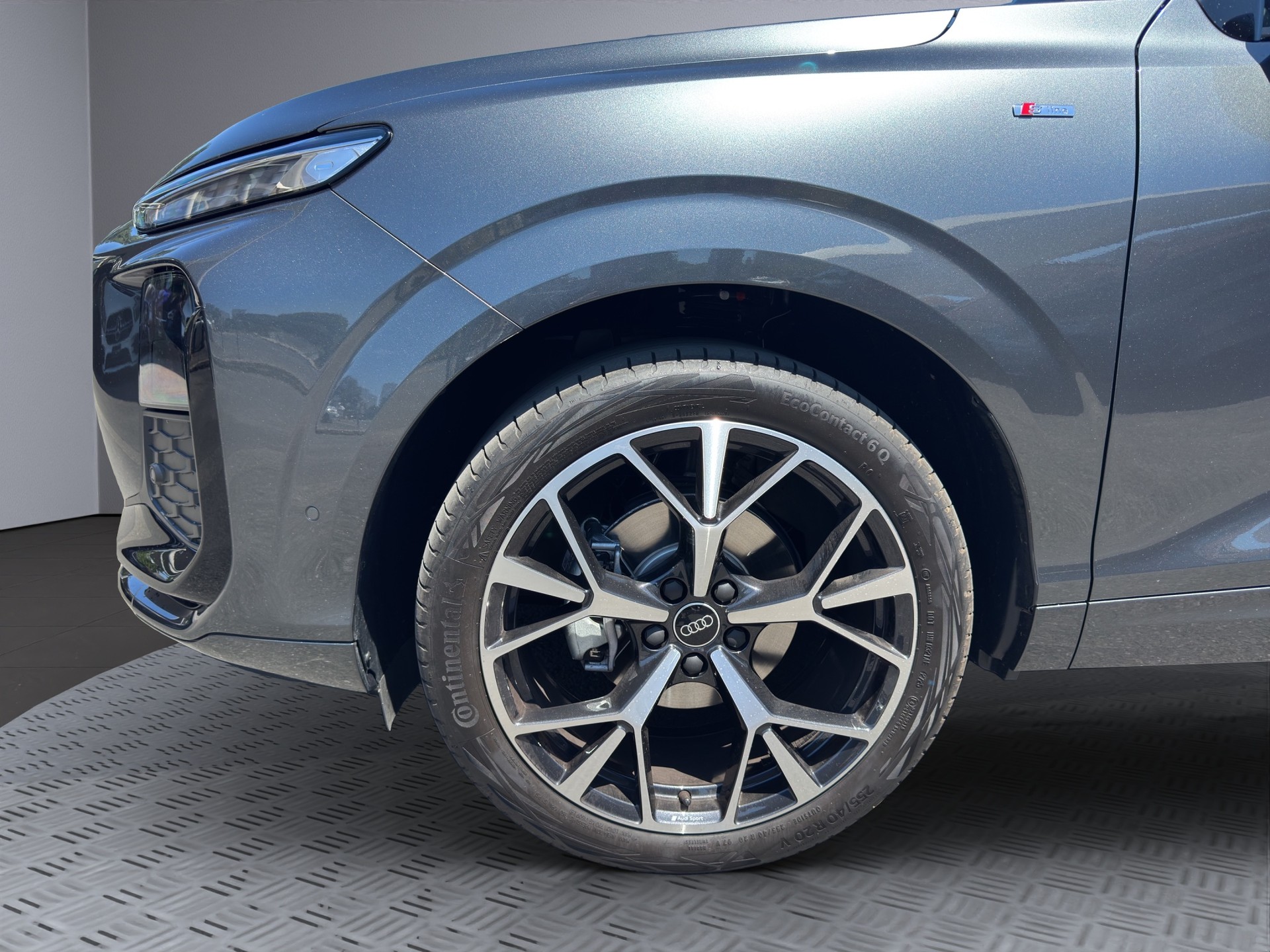 AUDI Q3 SUV 110 kW TFSI S Line S tronic-image-8