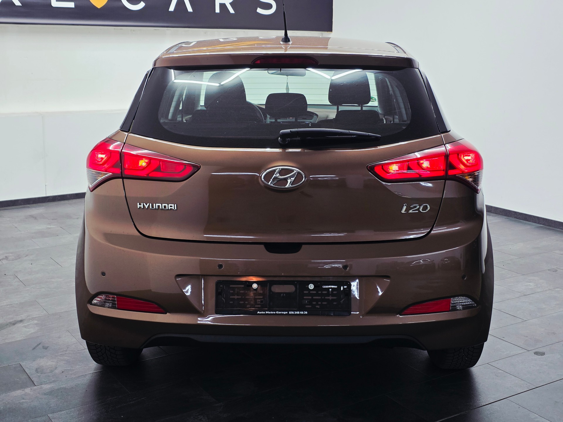 HYUNDAI i20 1.2 Amplia*TOP AUSSTATTUNG*-image-6
