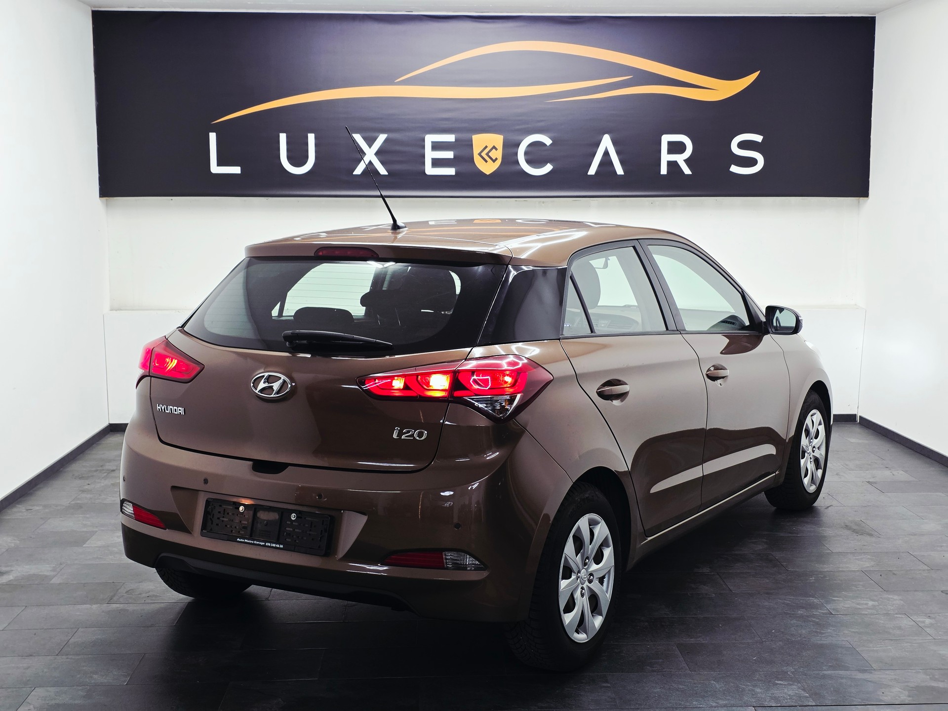 HYUNDAI i20 1.2 Amplia*TOP AUSSTATTUNG*-image-4