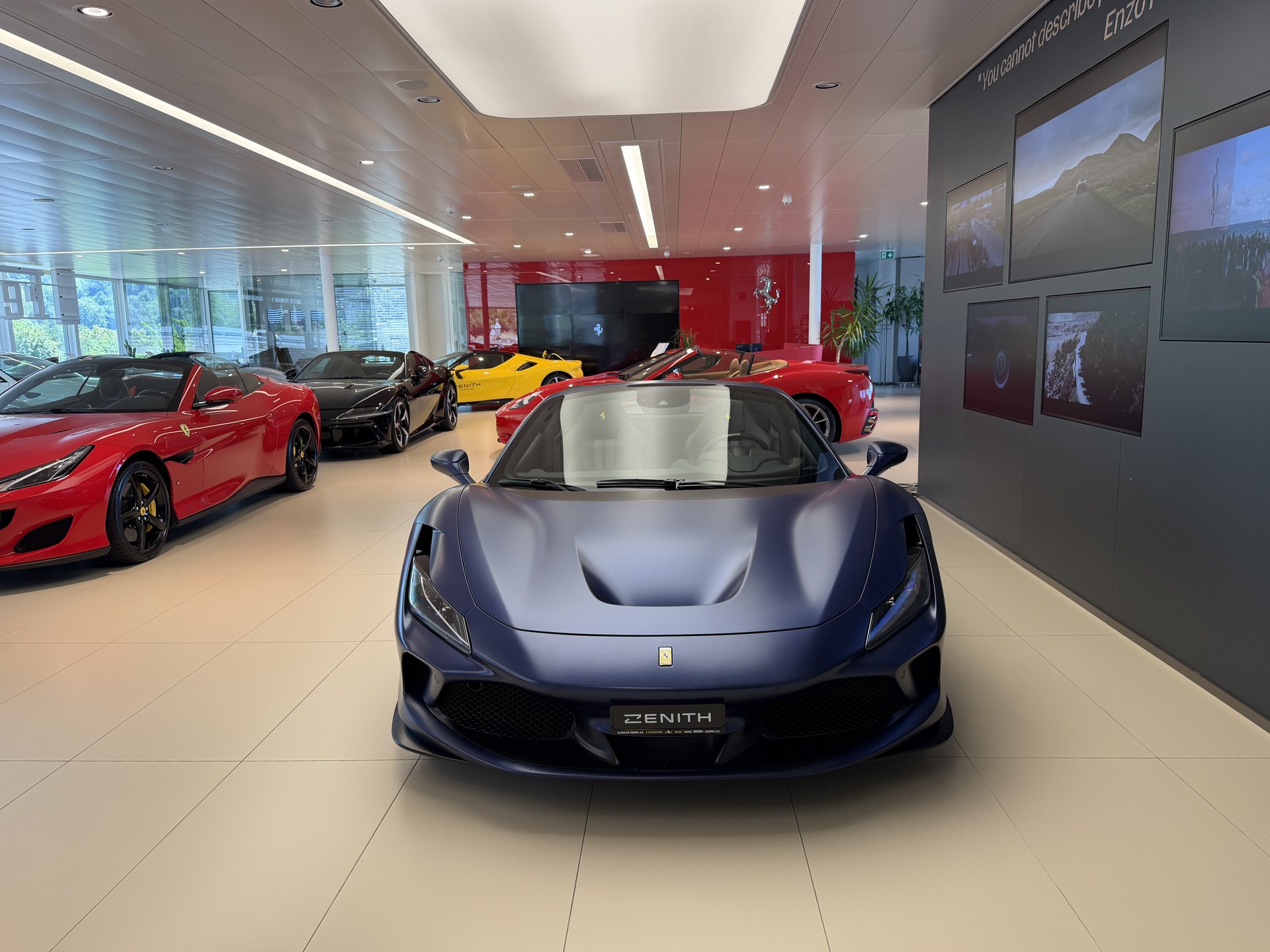 FERRARI F8 Spider-image-1