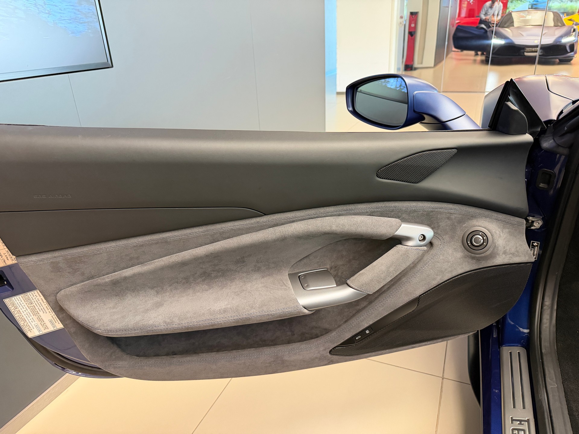 FERRARI F8 Spider-image-10
