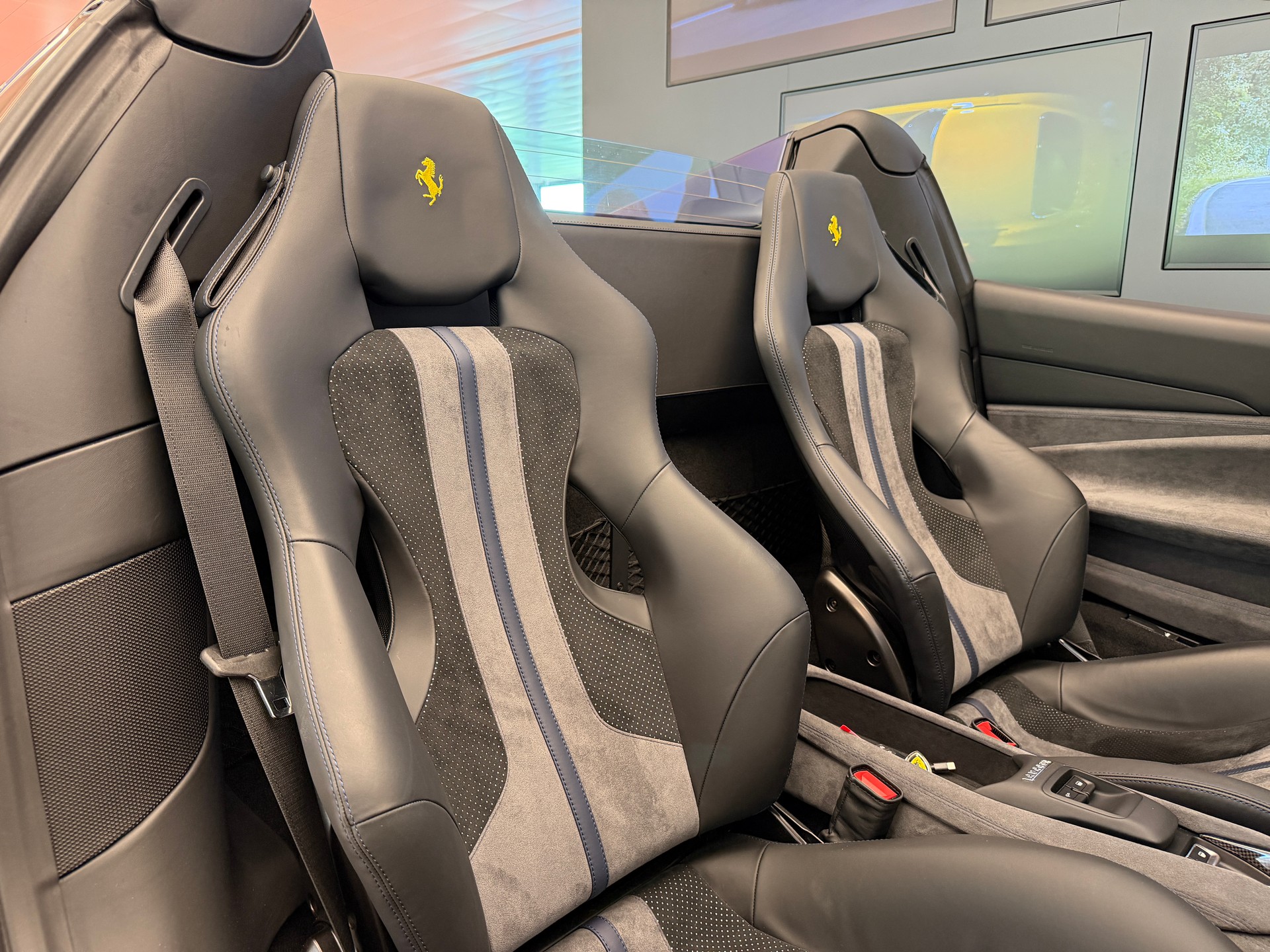 FERRARI F8 Spider-image-12
