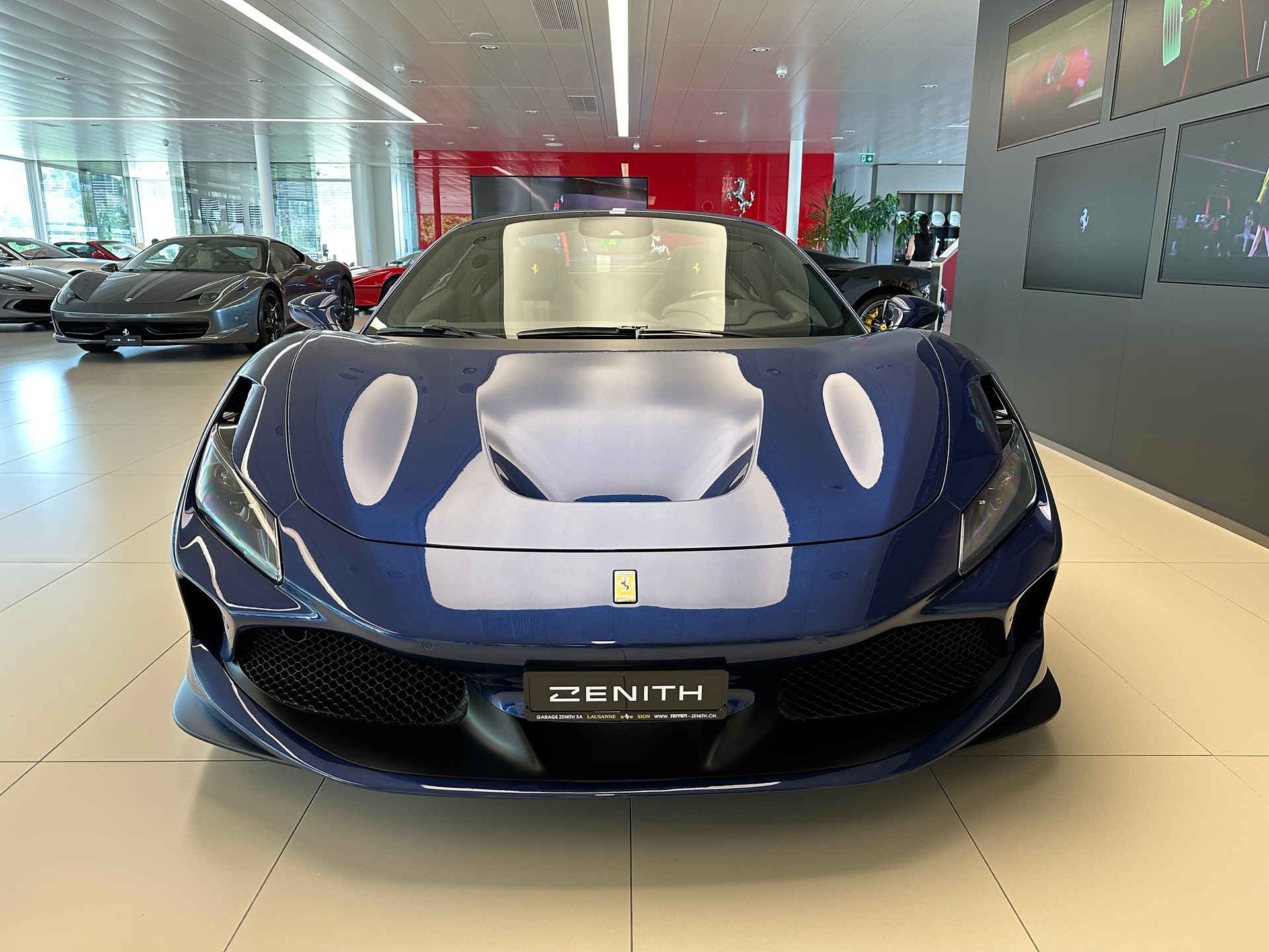 FERRARI F8 Spider-image-14