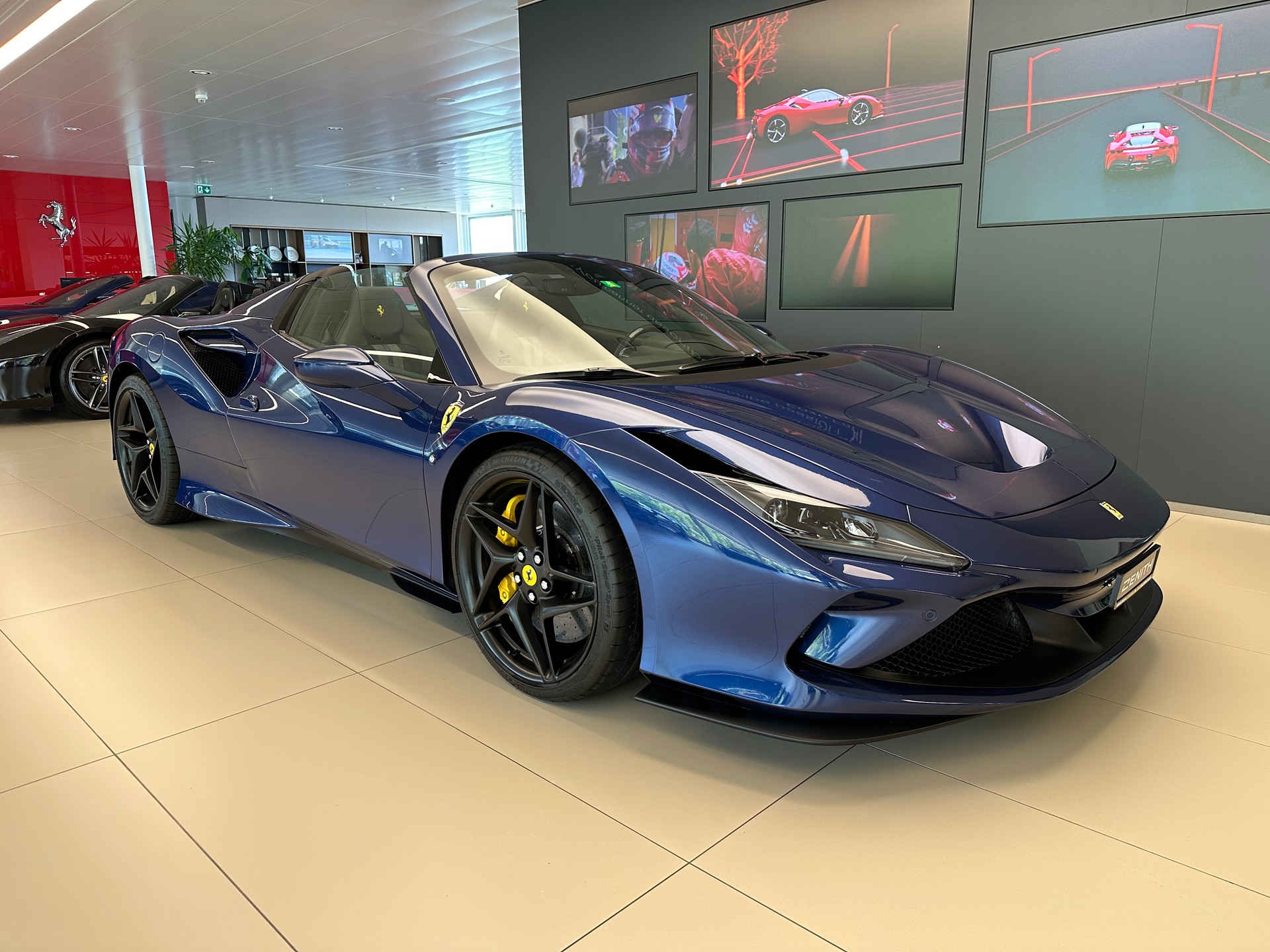 FERRARI F8 Spider-image-15