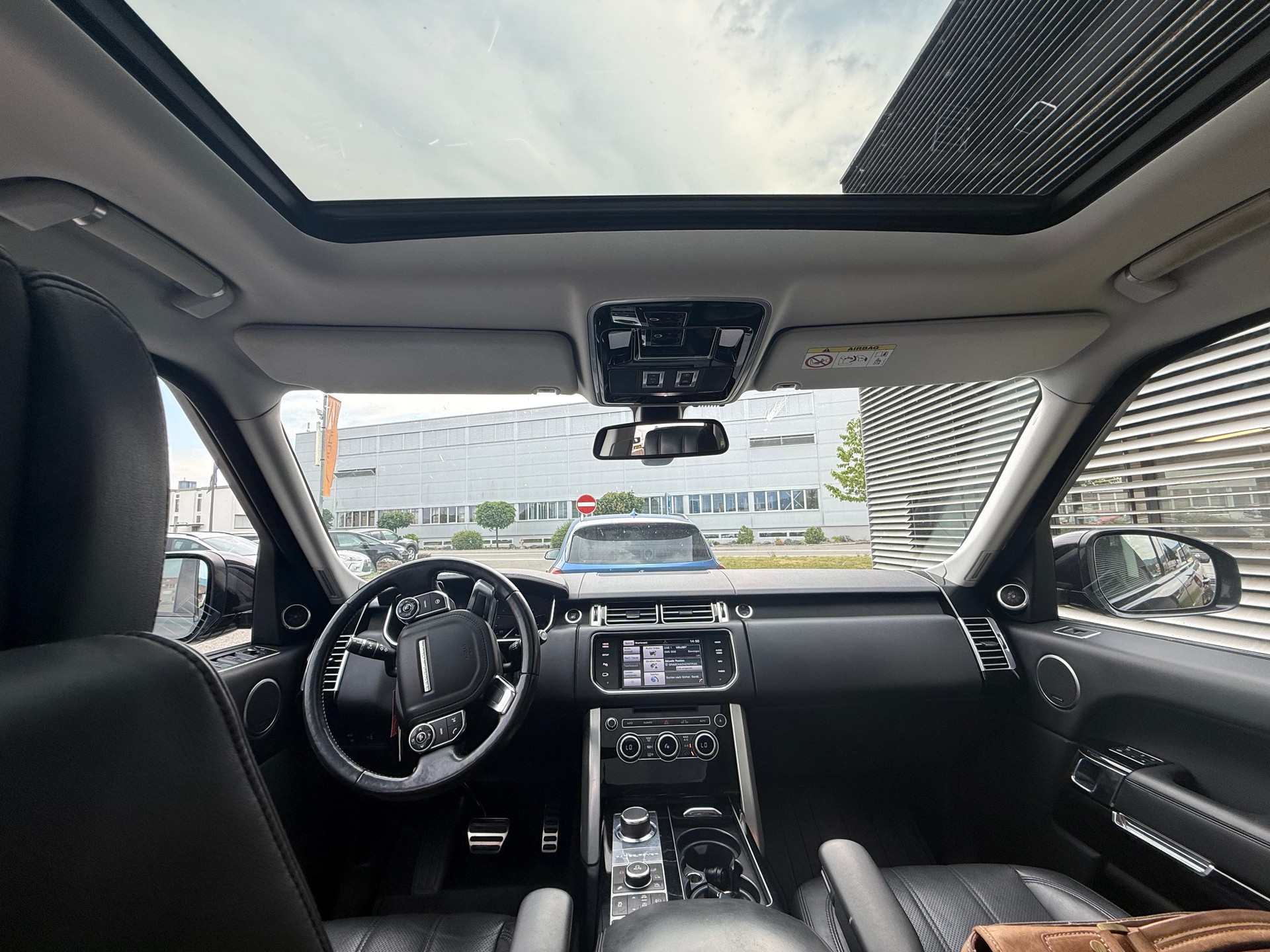 LAND ROVER Range Rover 4.4 SDV8 Vogue Automatic-image-7