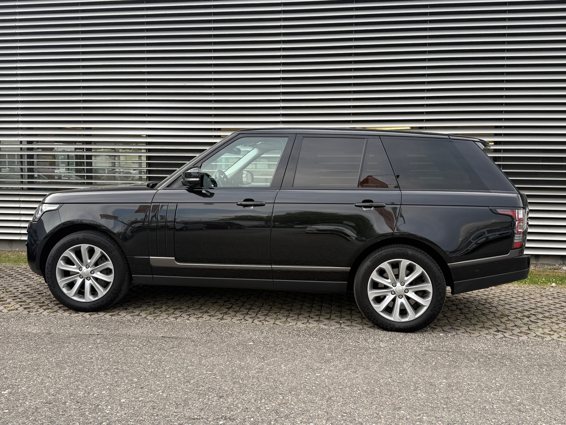 LAND ROVER Range Rover 4.4 SDV8 Vogue Automatic-image-9