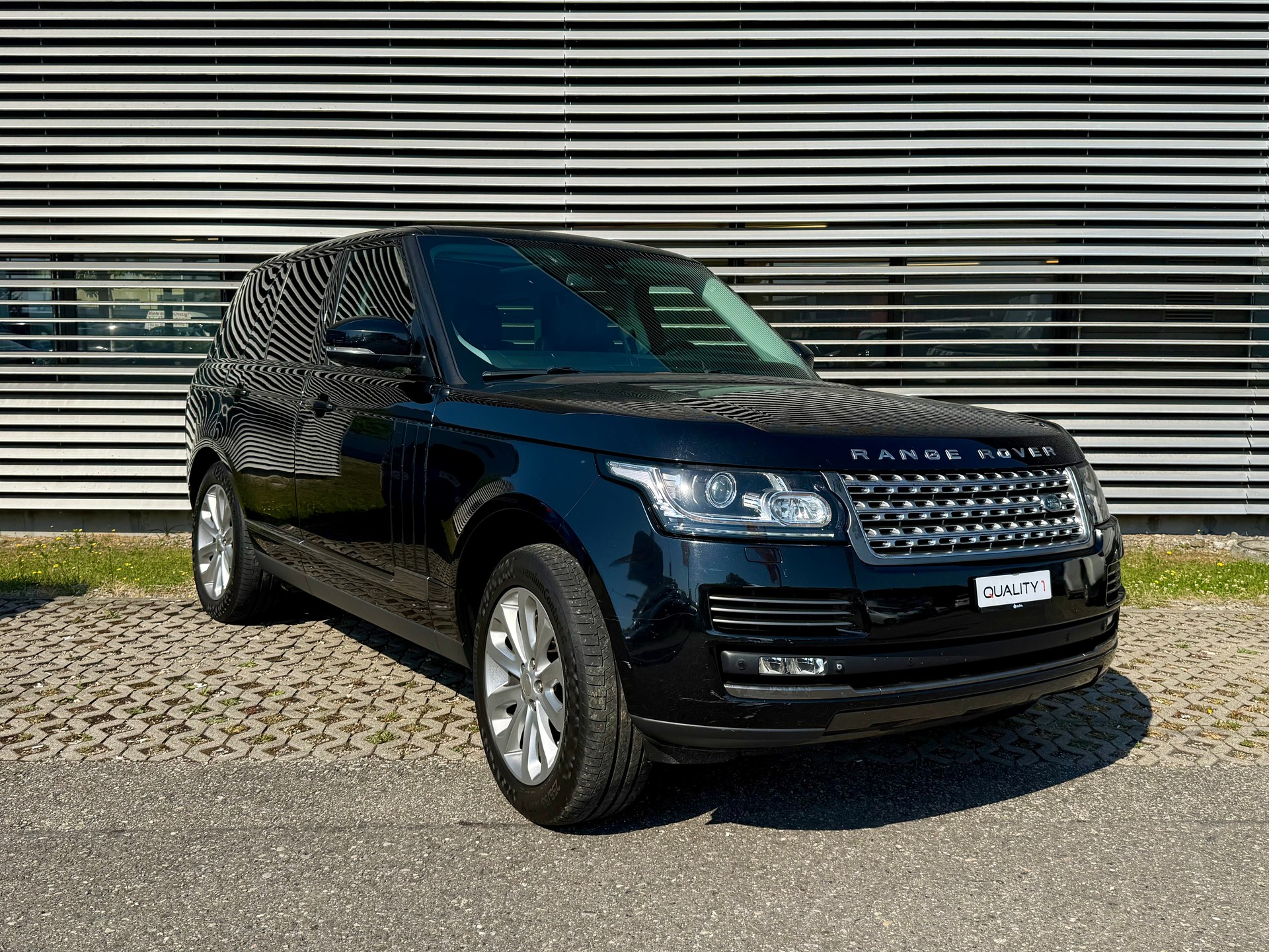 LAND ROVER Range Rover 4.4 SDV8 Vogue Automatic-image-2