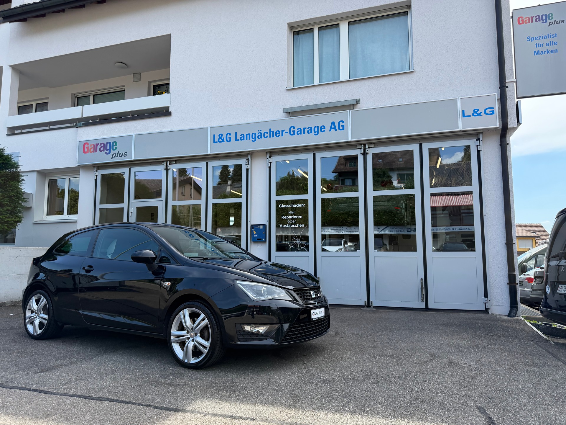 SEAT Ibiza SC 1.4 TSI Cupra DSG-image-1