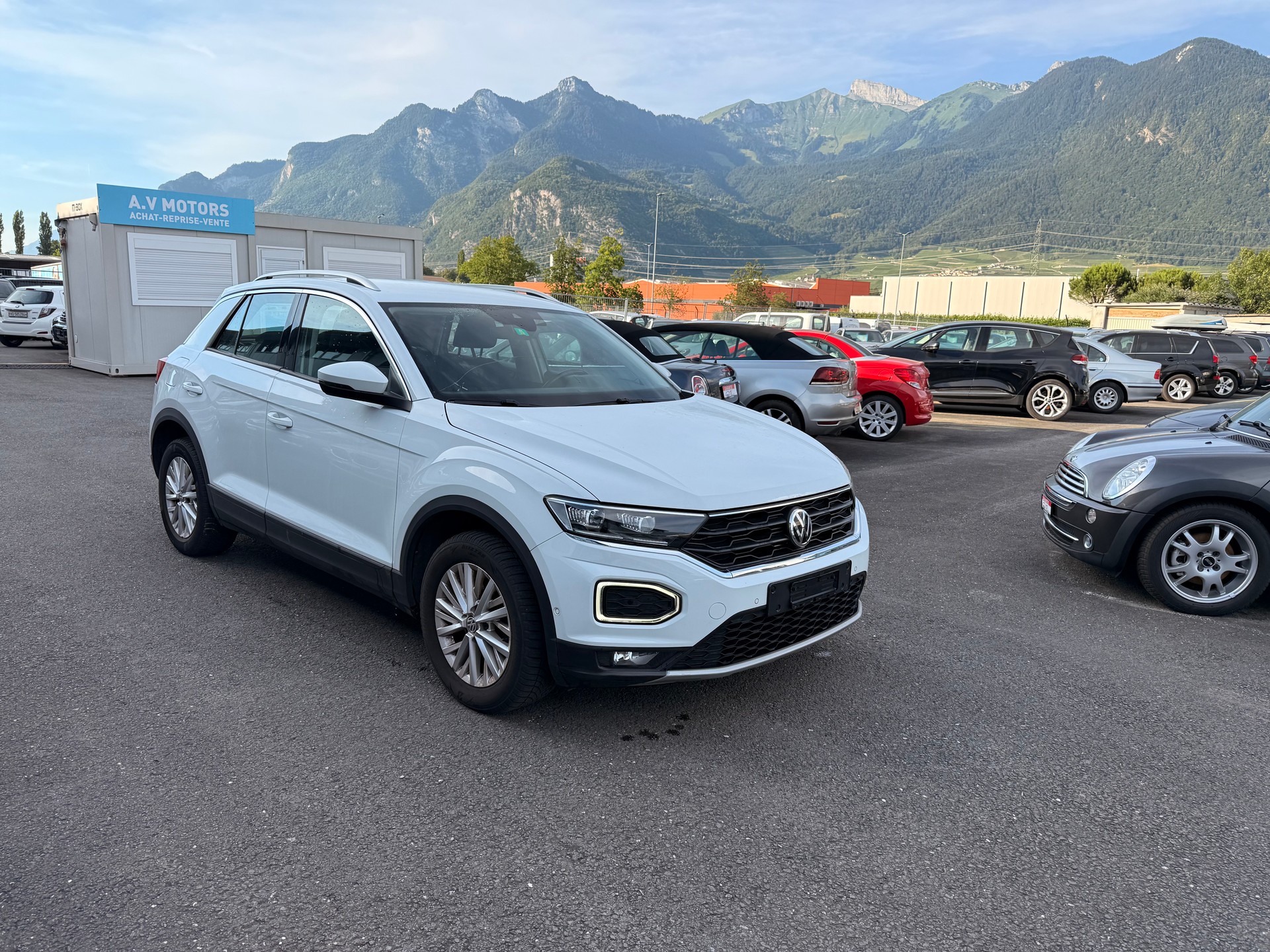 VW T-Roc 1.5 TSI EVO Sport DSG 4Motion-image-2