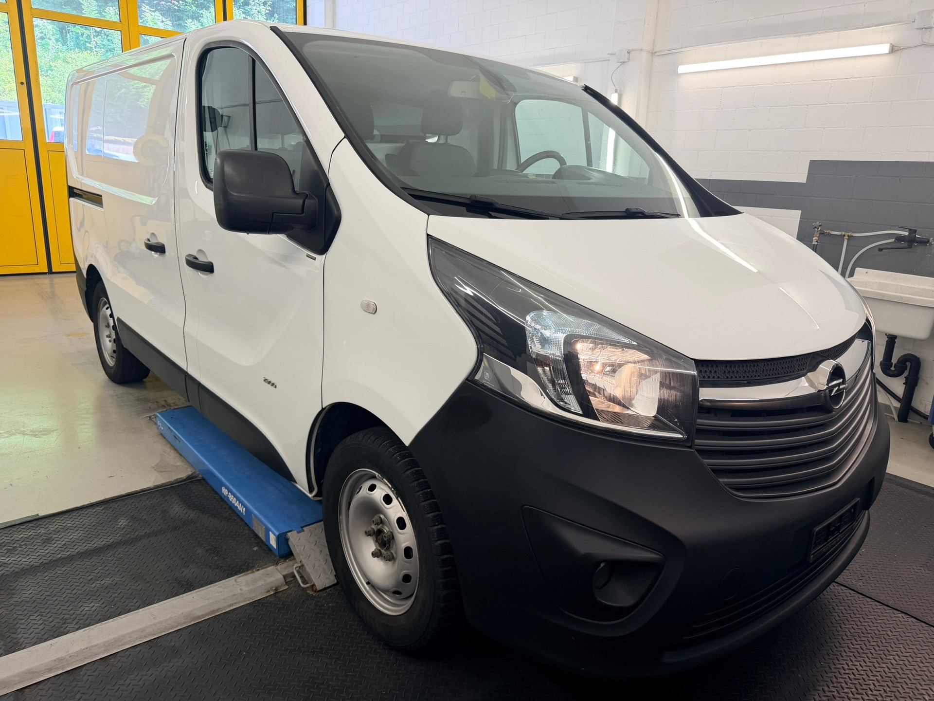 OPEL Vivaro 1.6 CDTI 2.9t L1H1-image-2