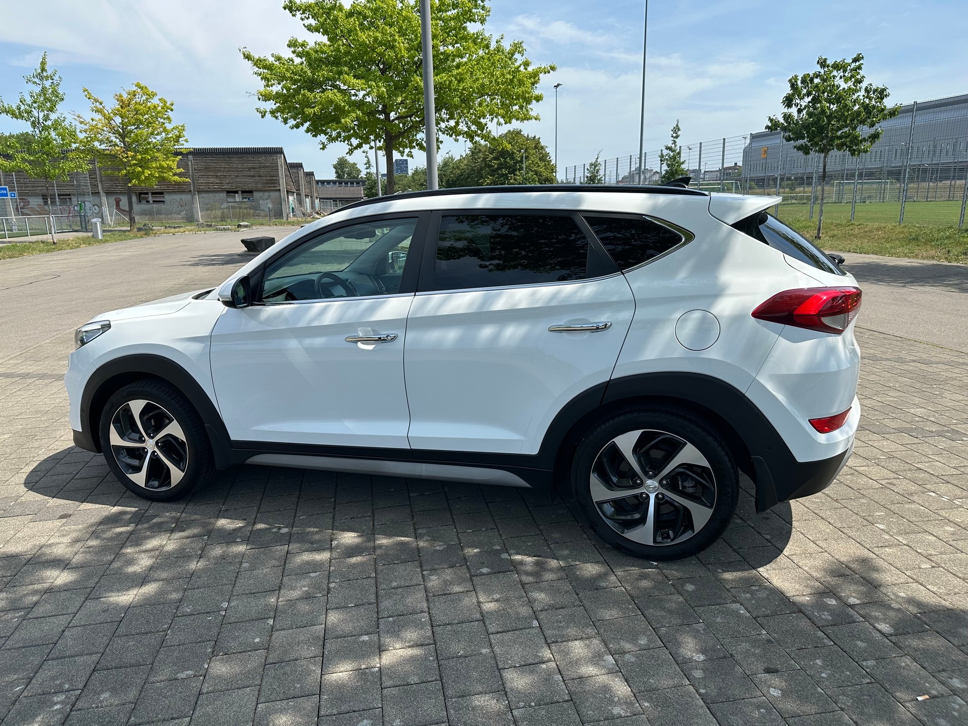 HYUNDAI Tucson 2.0 CRDI Vertex 4WD Automatic-image-7