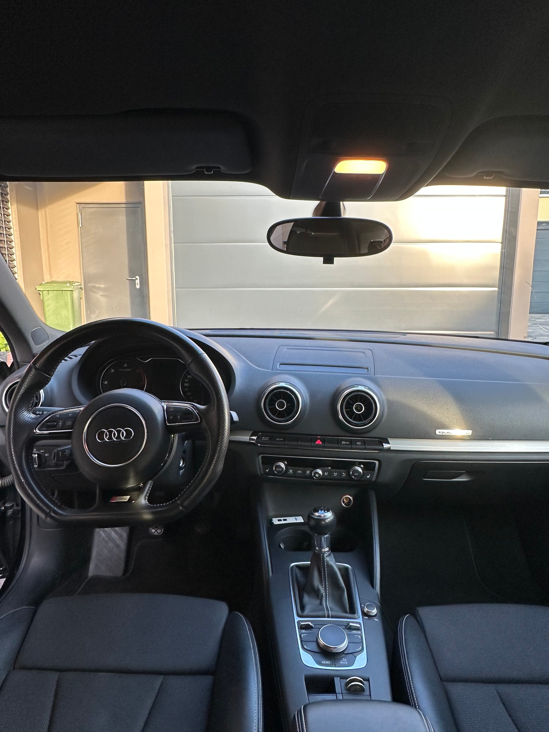 AUDI 2.0 TDI 150 quattro S-Line-image-3