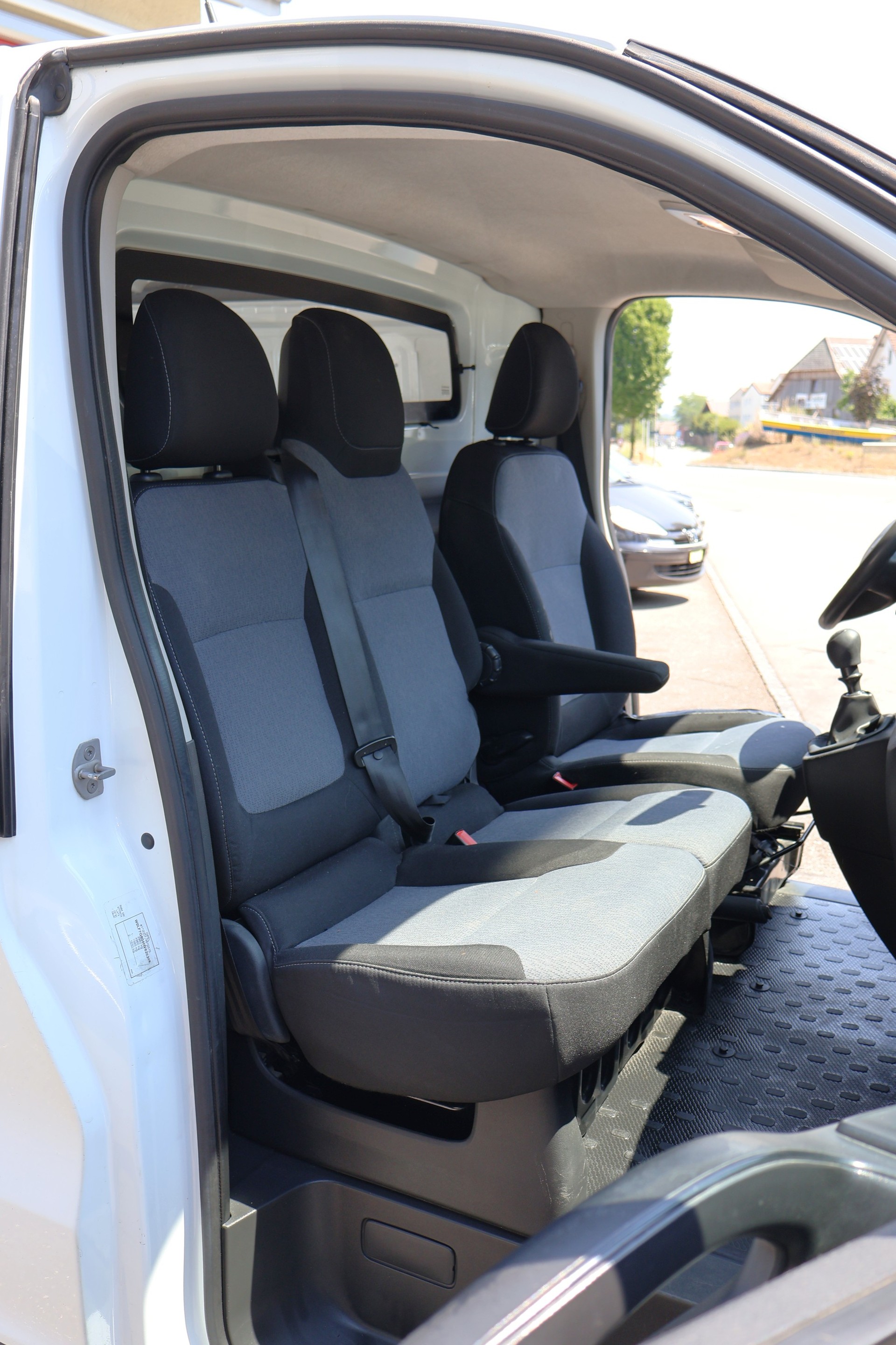 OPEL Vivaro 1.6 CDTI 2.9t L1H1-image-13