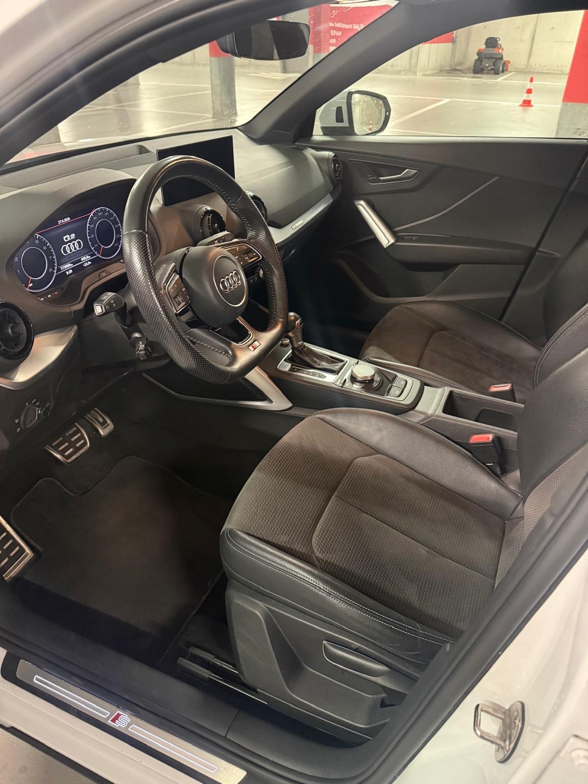 AUDI Q2 1.4 S LINE TFSI S-tronic-image-12