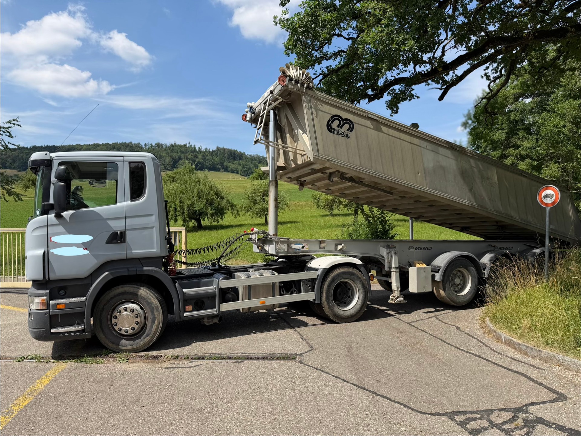 SCANIA SCANIA R420 LA 4x2 / Kipper Menci SL740R AB MFK-image-2