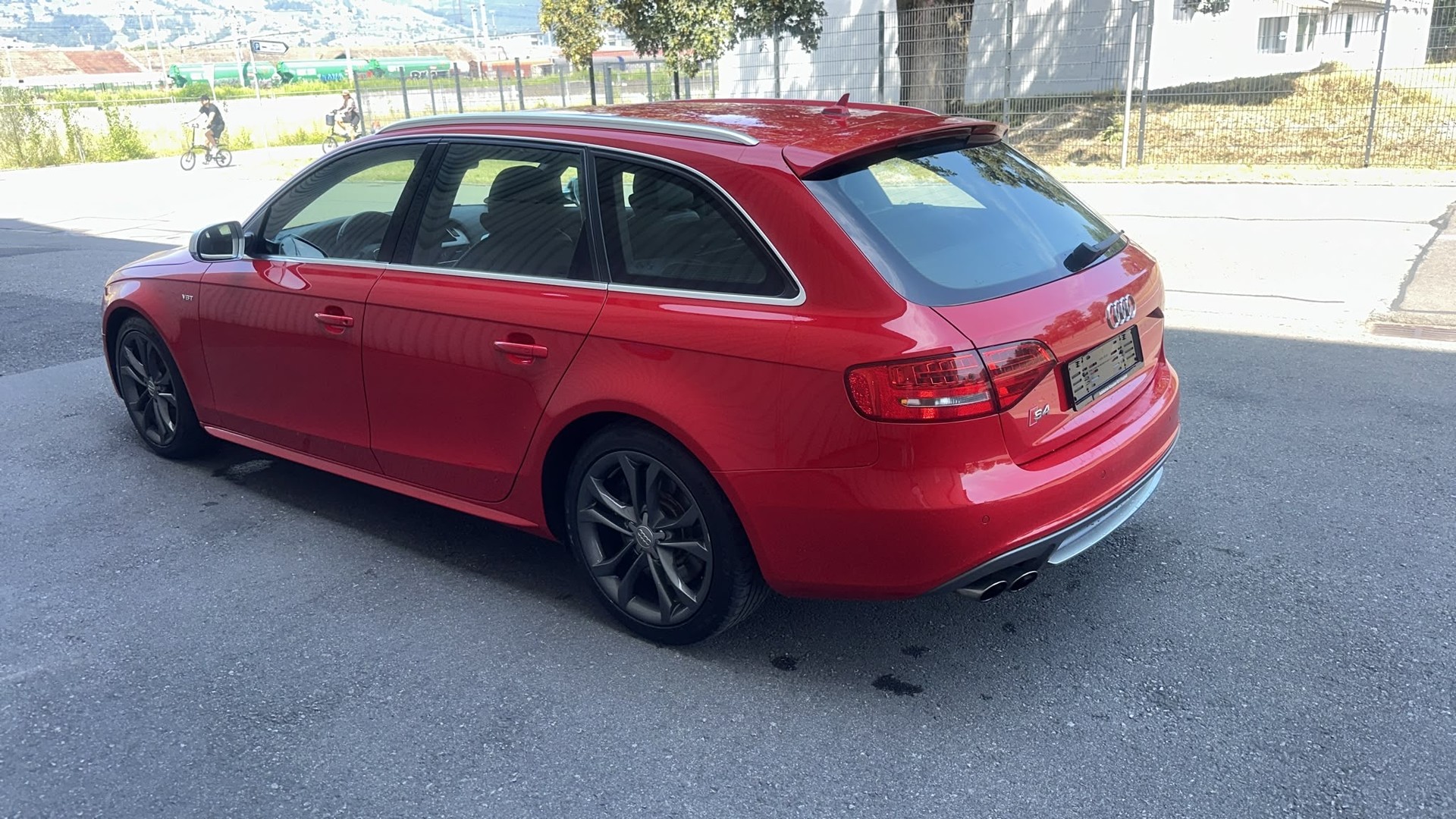 AUDI S4 Avant 3.0 TFSI quattro S-tronic-image-3