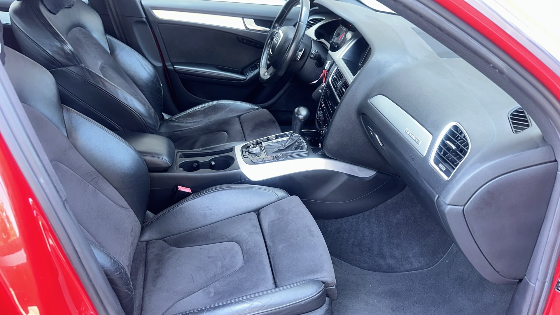 AUDI S4 Avant 3.0 TFSI quattro S-tronic-image-10