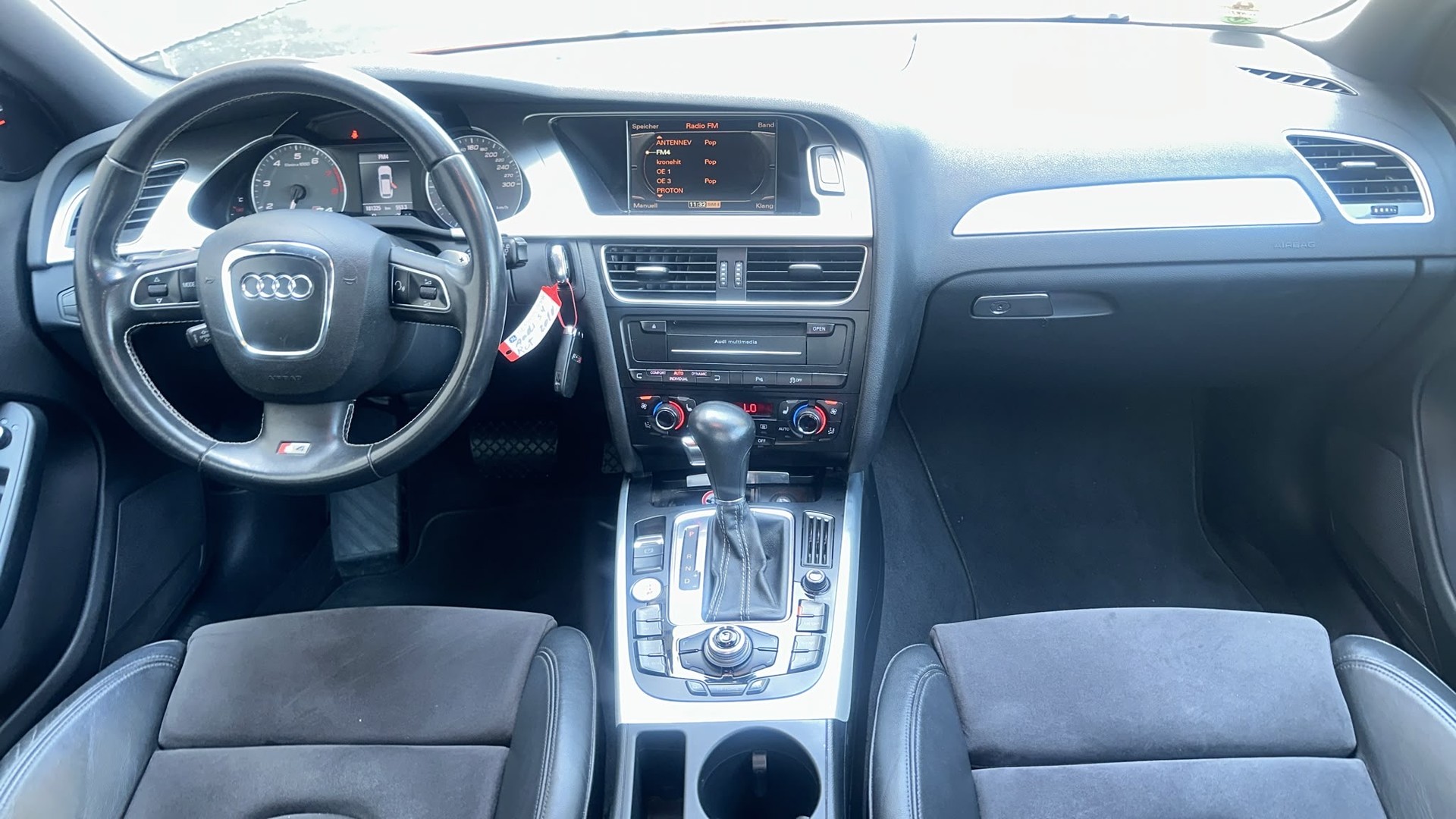 AUDI S4 Avant 3.0 TFSI quattro S-tronic-image-11