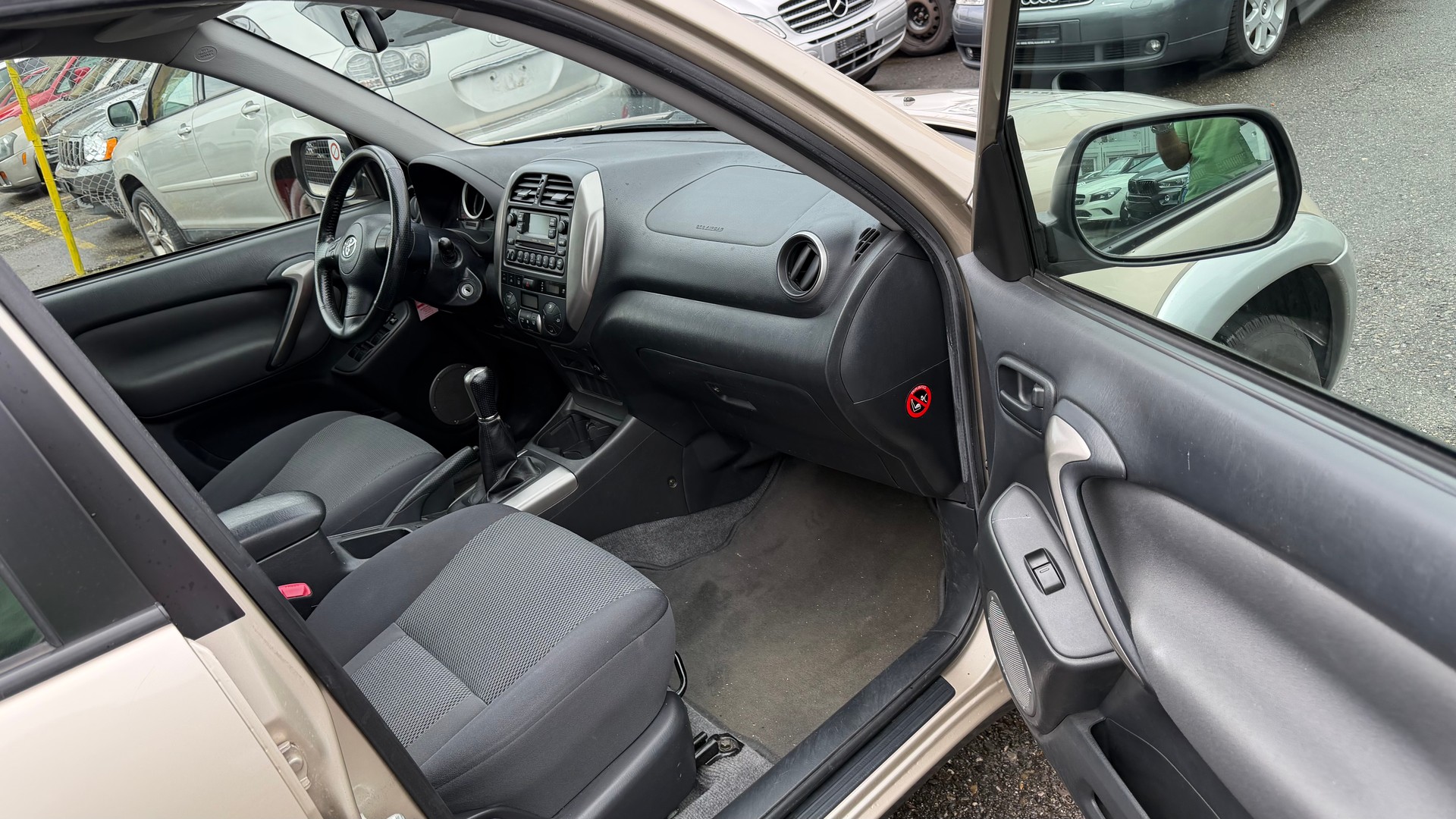 TOYOTA RAV-4 2.0 16V Linea Sol-image-4
