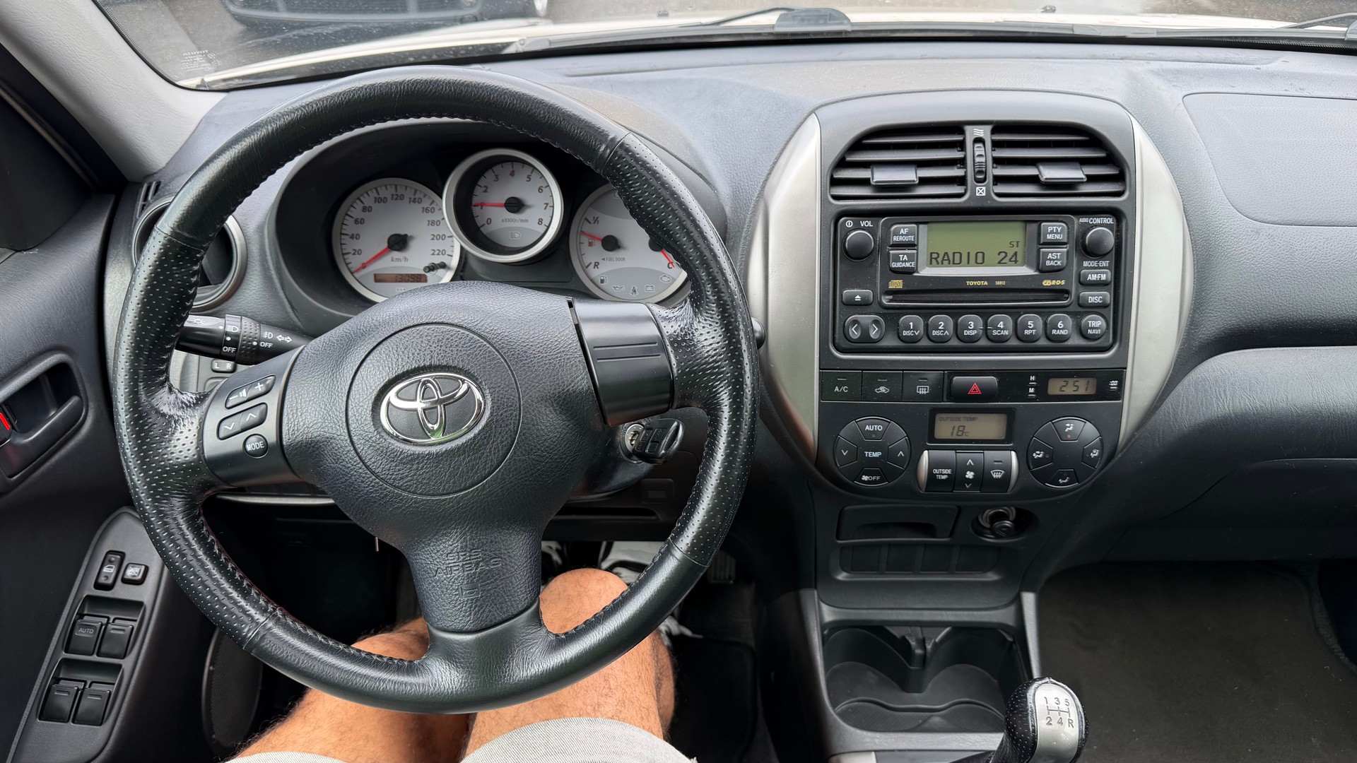 TOYOTA RAV-4 2.0 16V Linea Sol-image-7