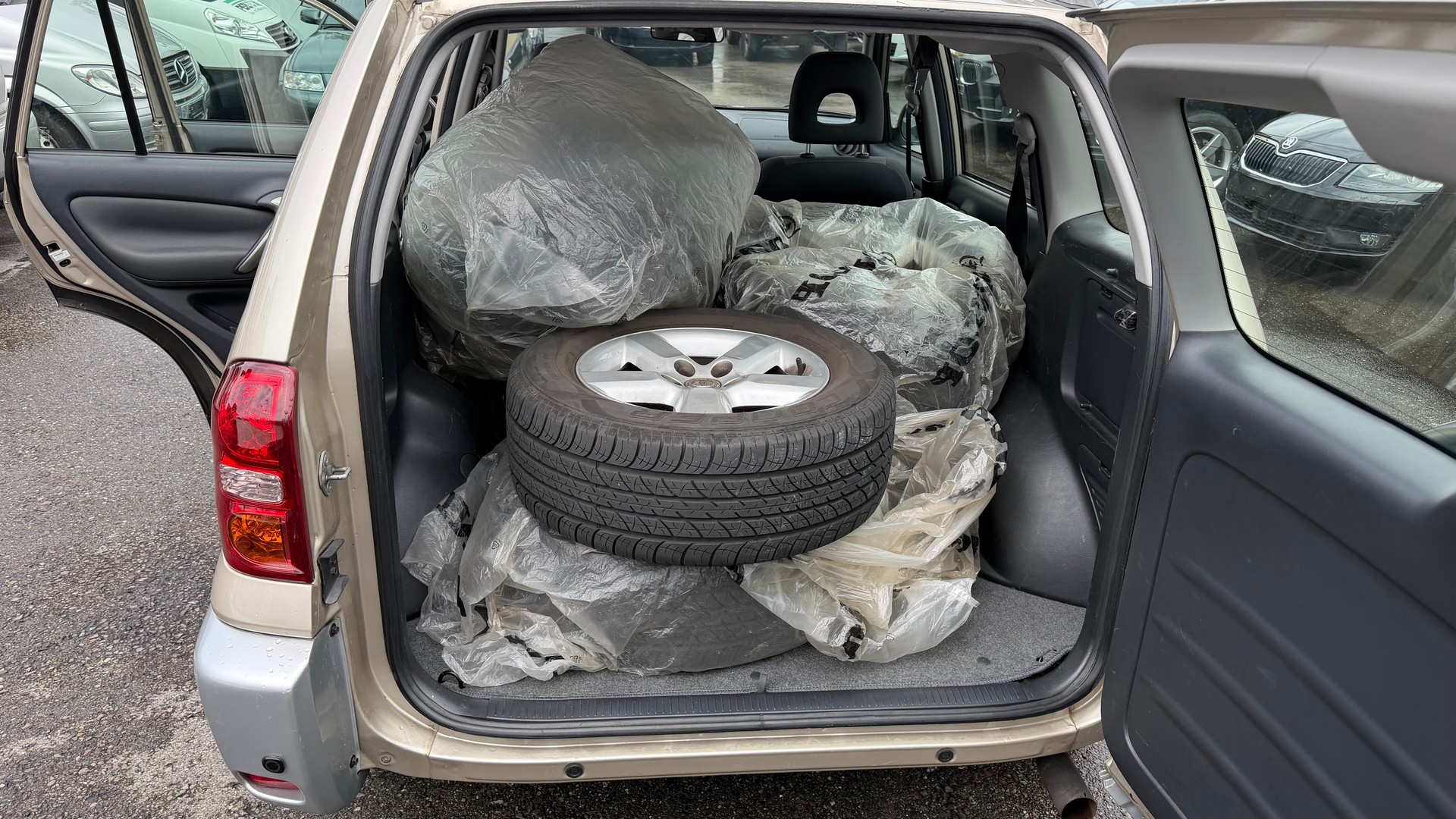 TOYOTA RAV-4 2.0 16V Linea Sol-image-9