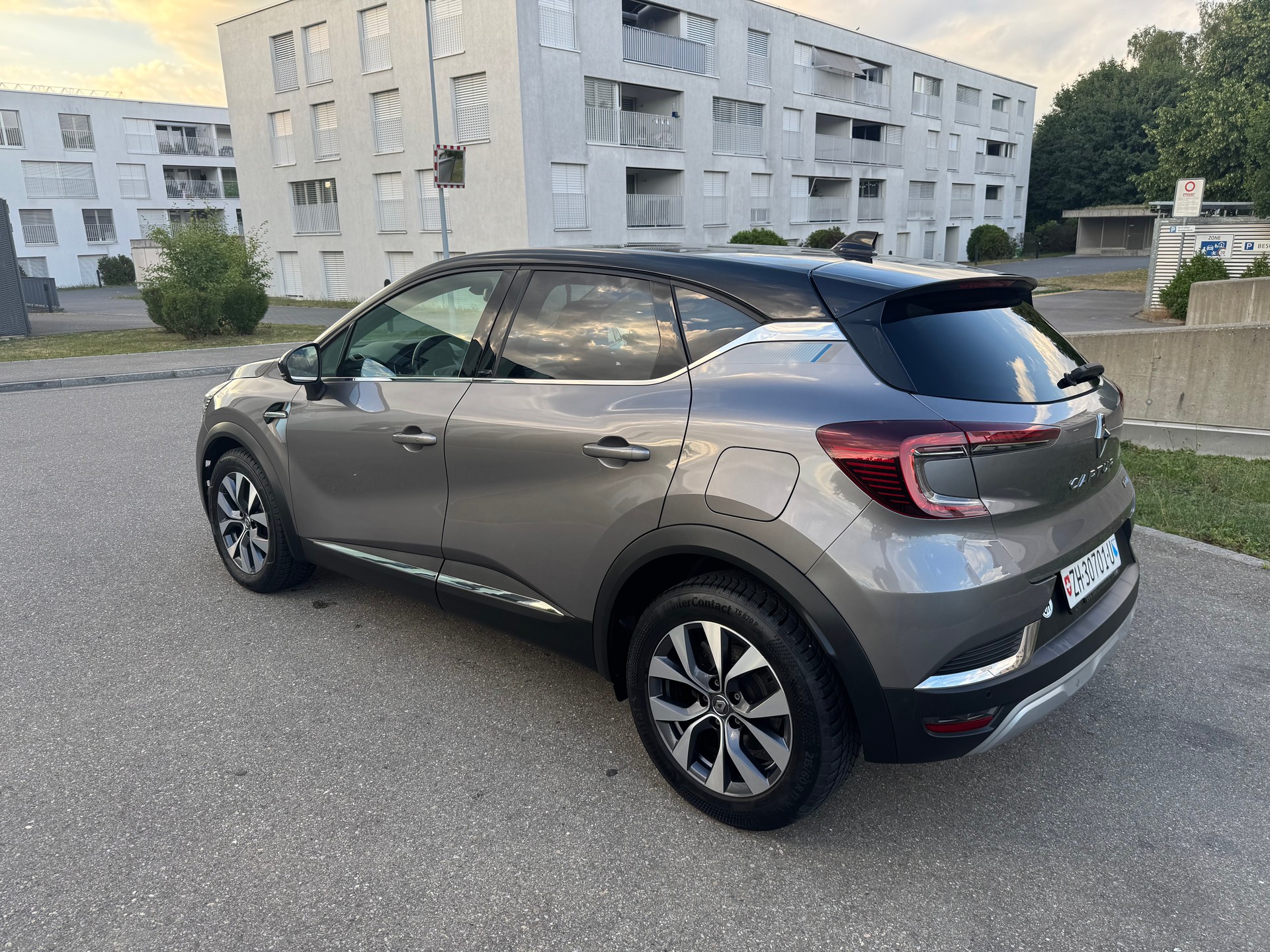 RENAULT Captur 1.6 E-Tech Edition1 DHT-image-4