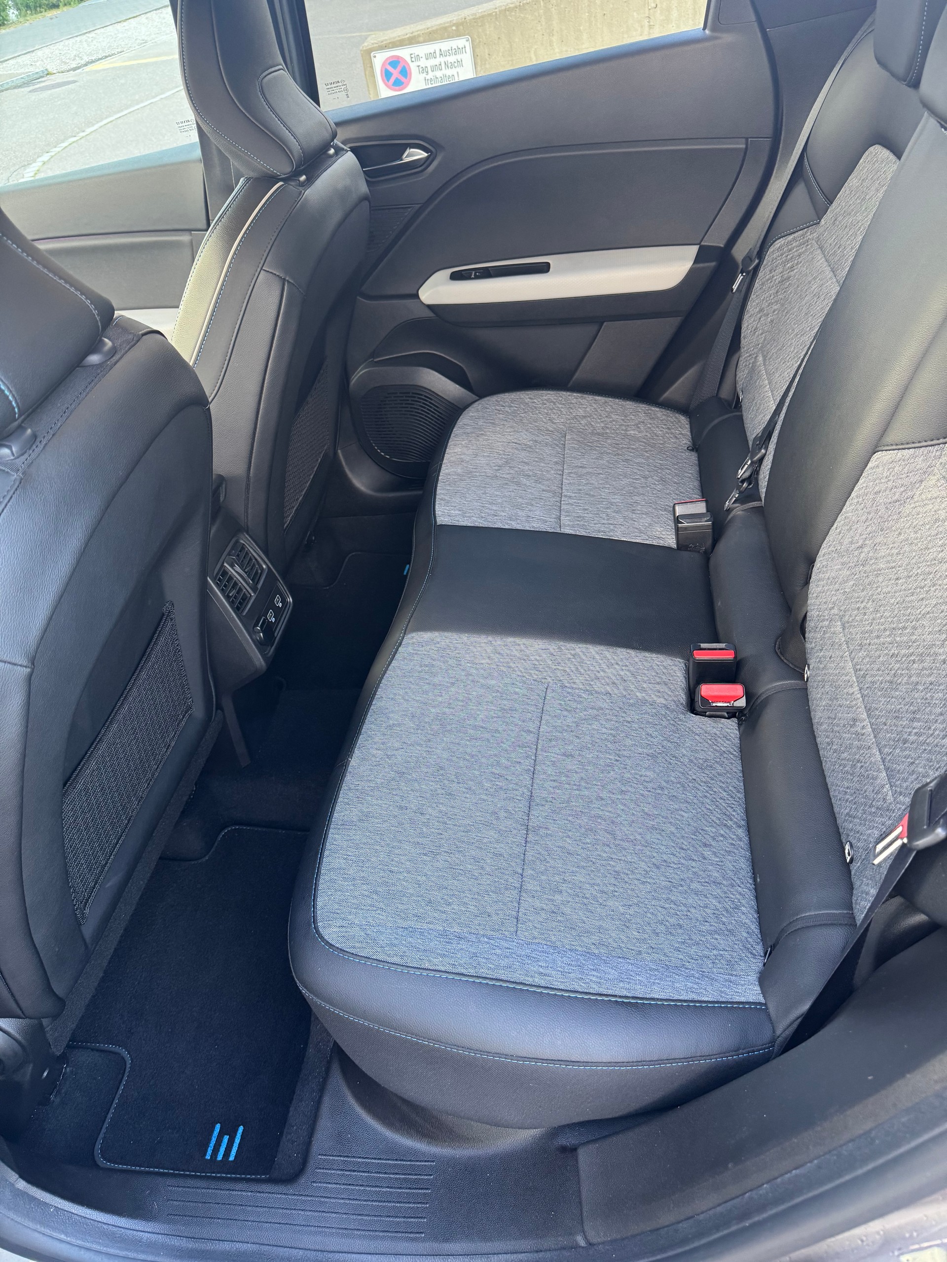 RENAULT Captur 1.6 E-Tech Edition1 DHT-image-14
