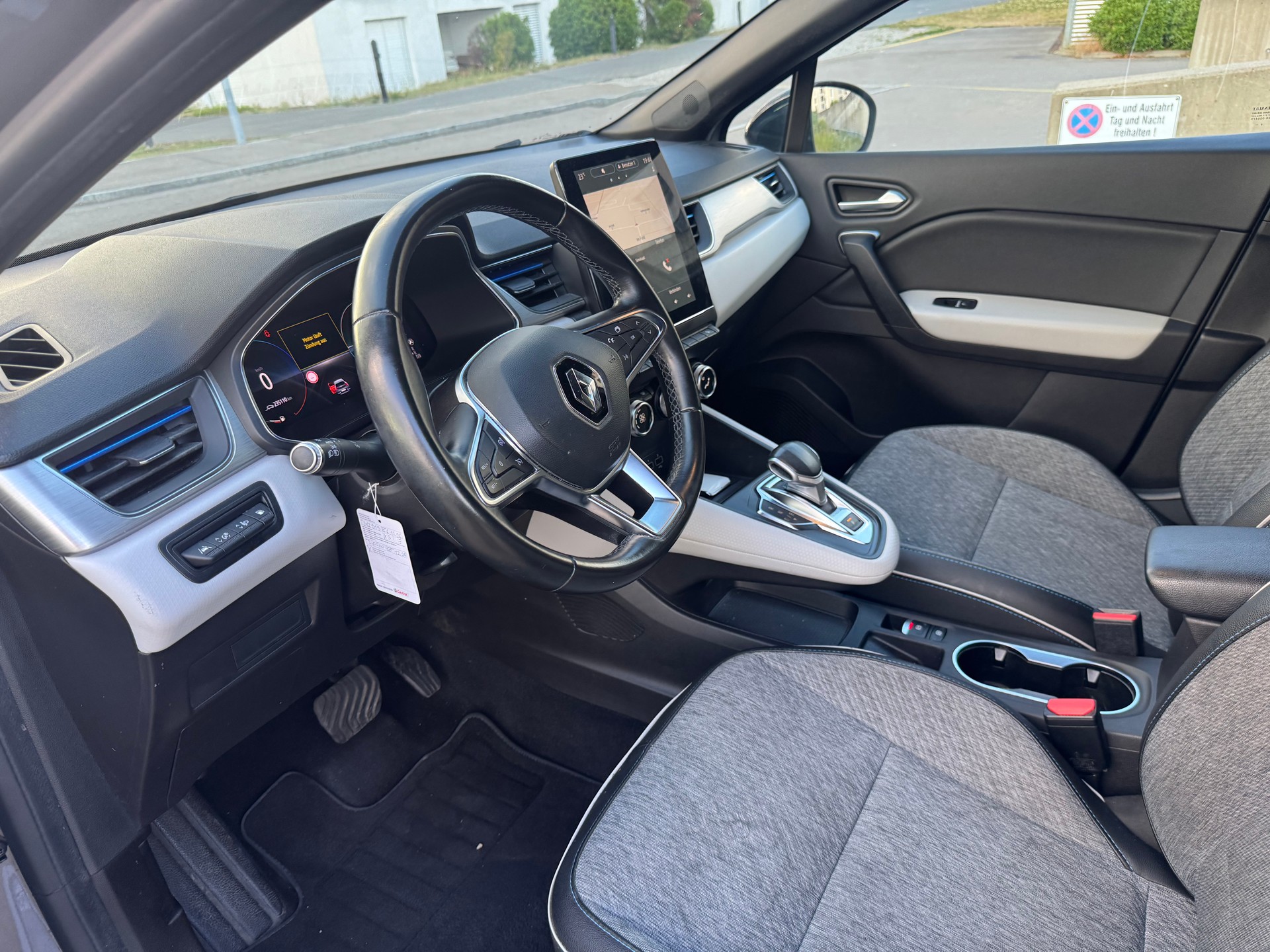 RENAULT Captur 1.6 E-Tech Edition1 DHT-image-13