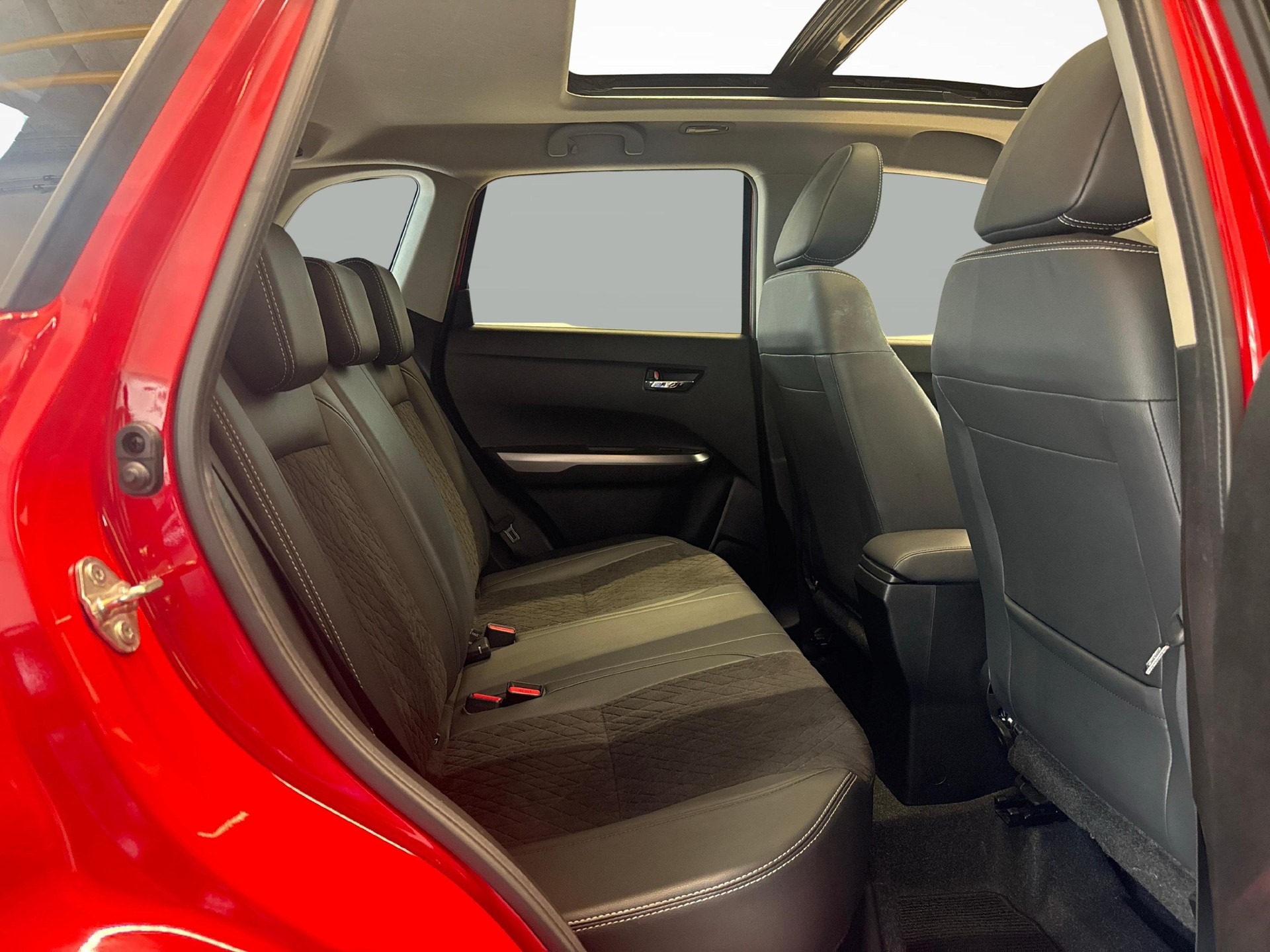 SUZUKI Vitara 1.5 Top Hybrid Edition 35 4x4 + Ruote invernali incluse-image-12