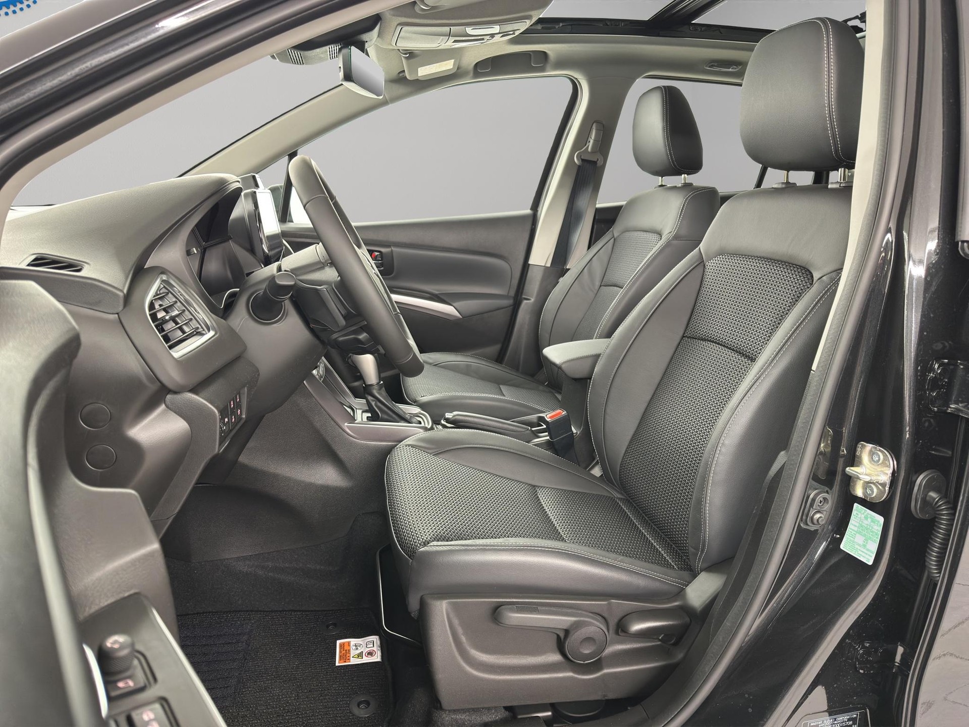 SUZUKI S-Cross 1.4 T Compact Top Hybrid 4x4-image-6