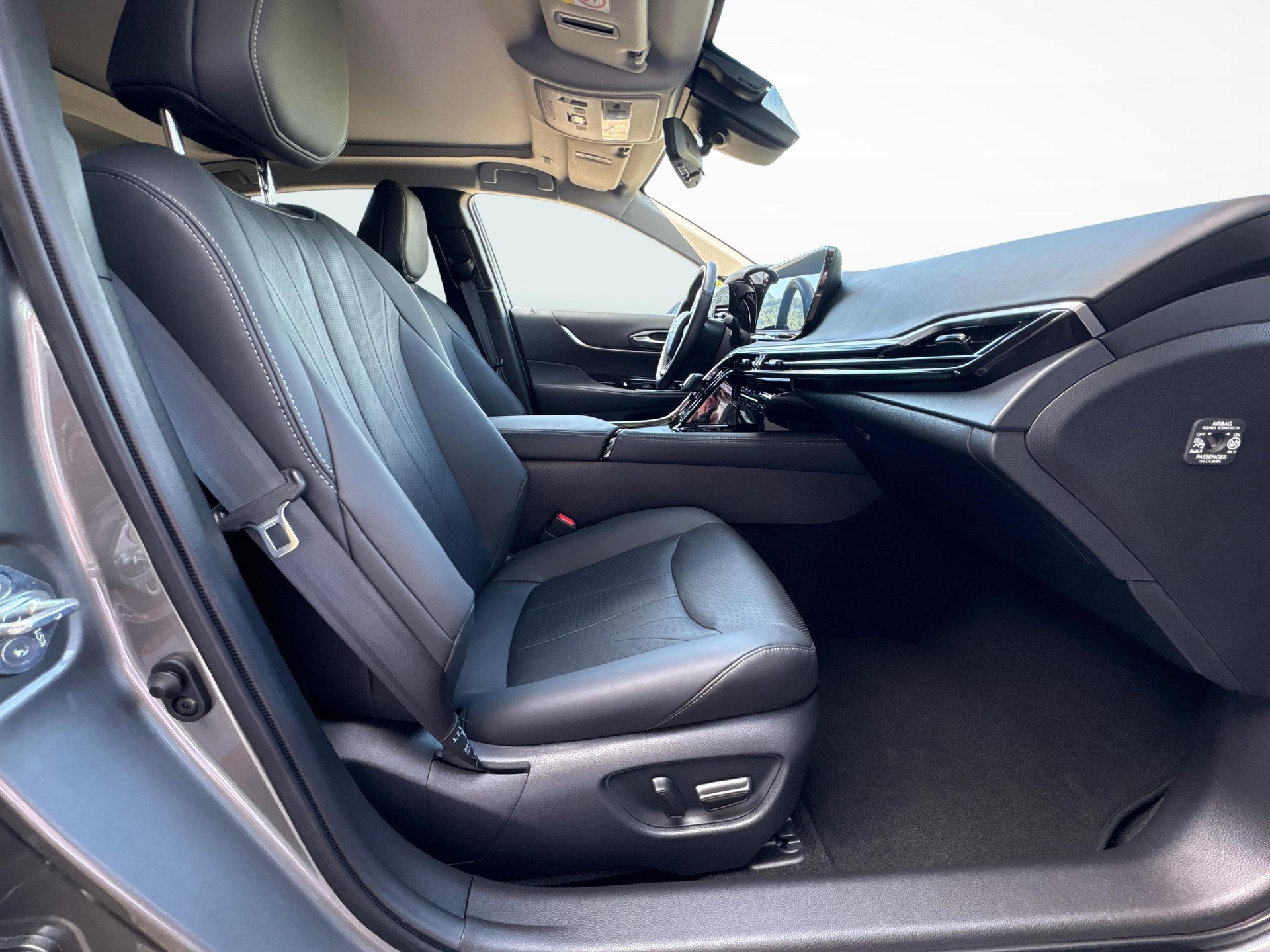 TOYOTA Mirai Fuel Cell Platinum-image-9