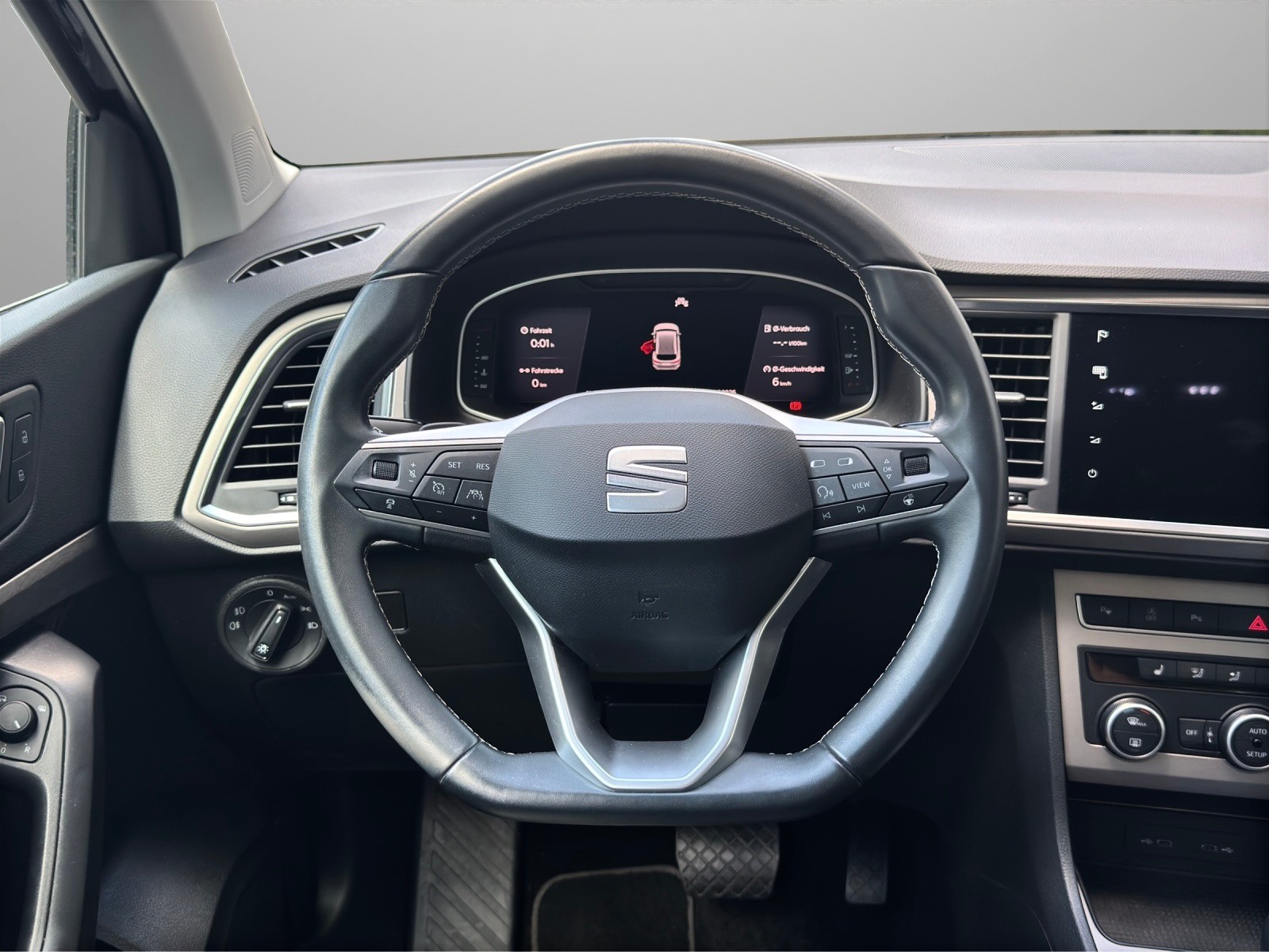 SEAT Ateca 2.0 TDI CR Xperience 4Drive DSG-image-9