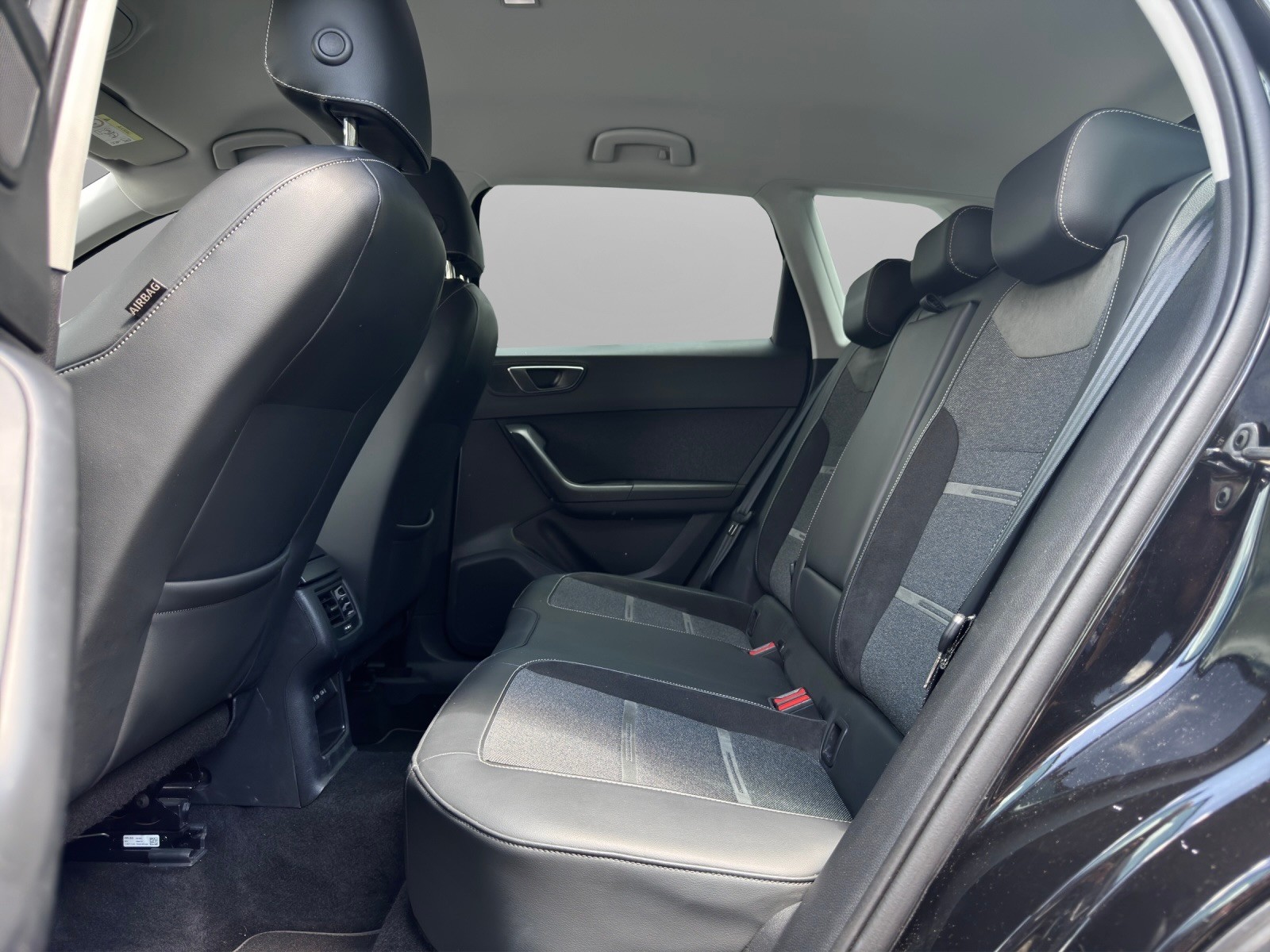 SEAT Ateca 2.0 TDI CR Xperience 4Drive DSG-image-10