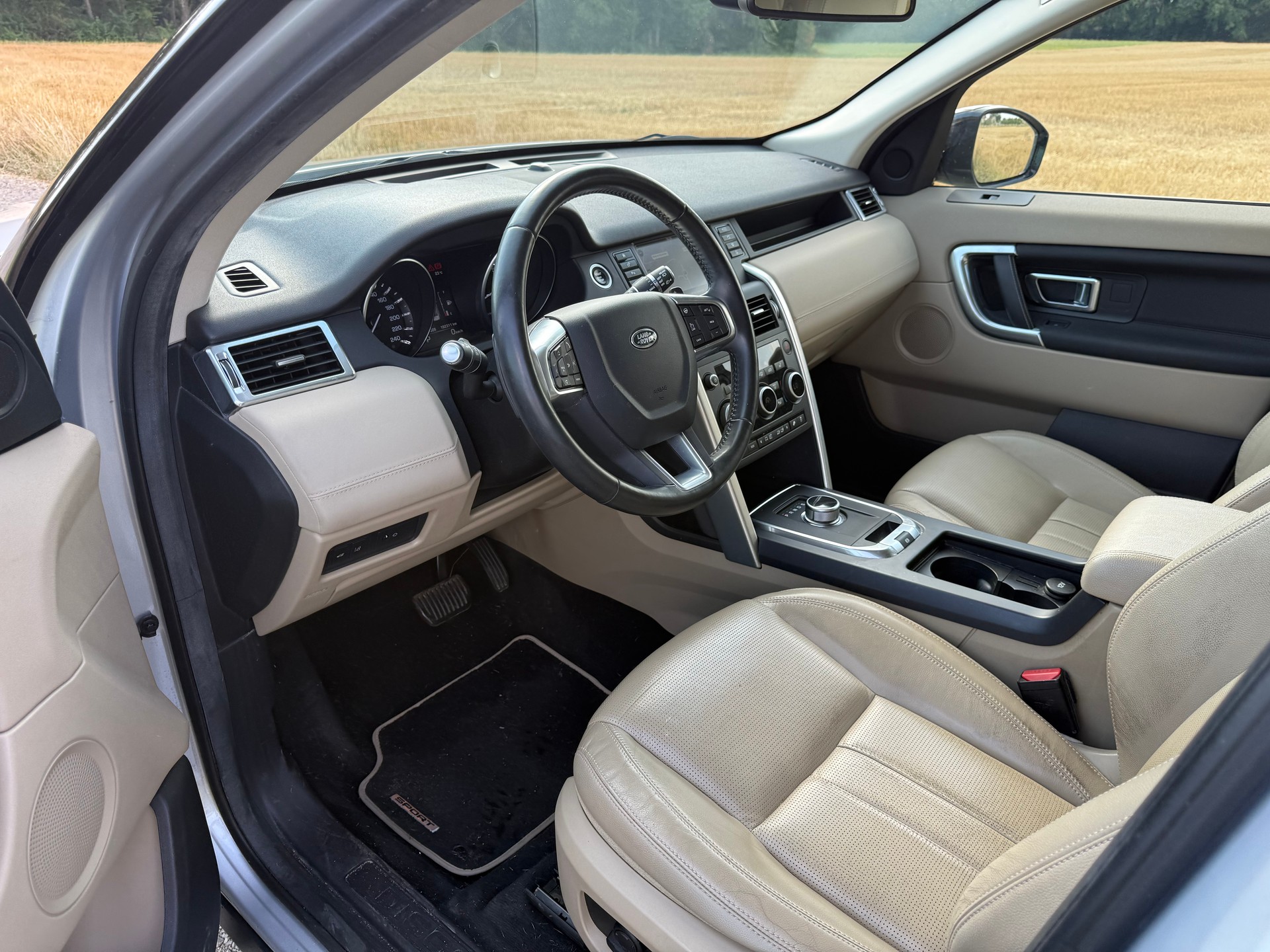 LAND ROVER Discovery Sport 2.0 Si4 SE AT9-image-11