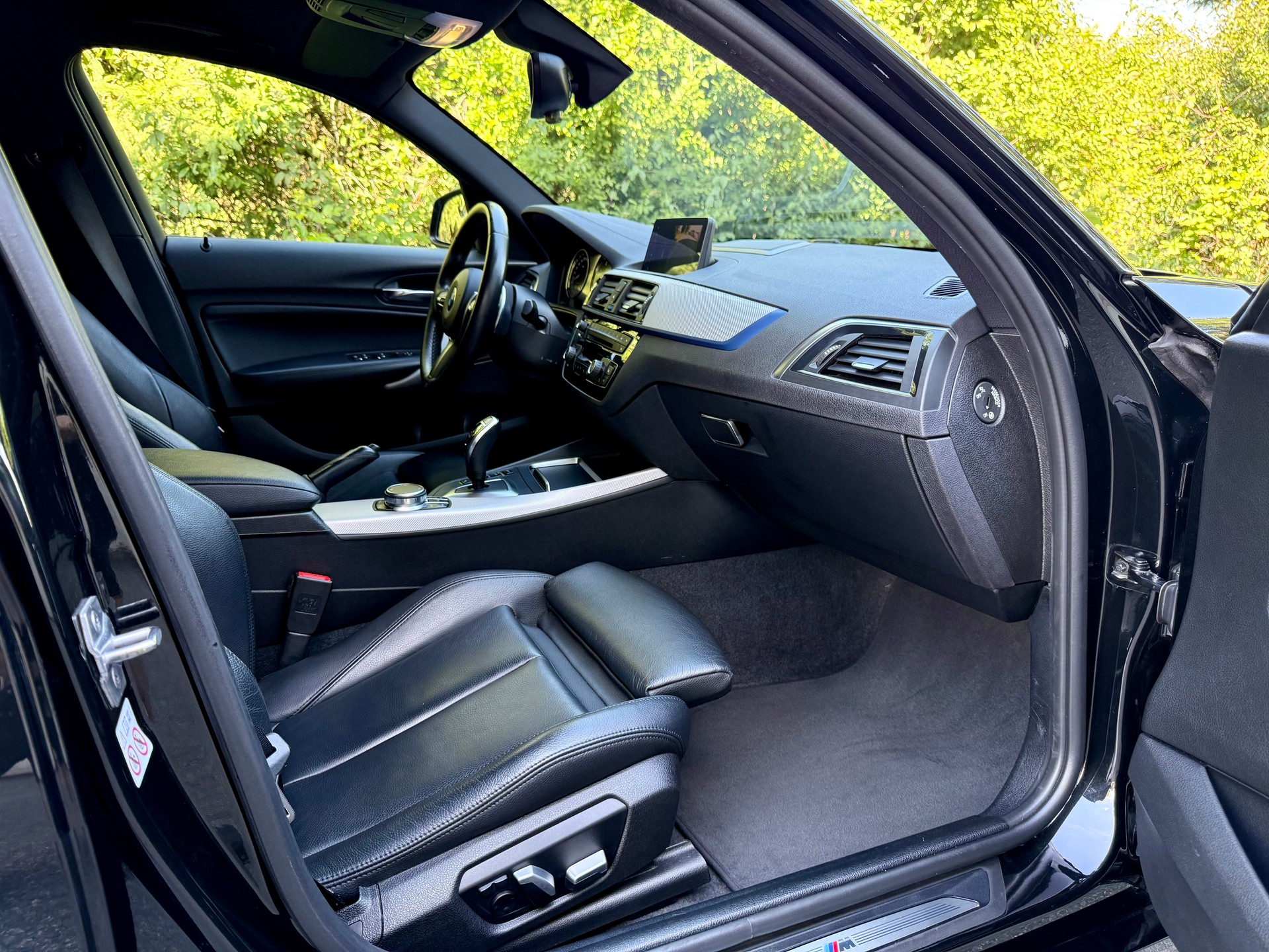 BMW 120d xDrive-image-4