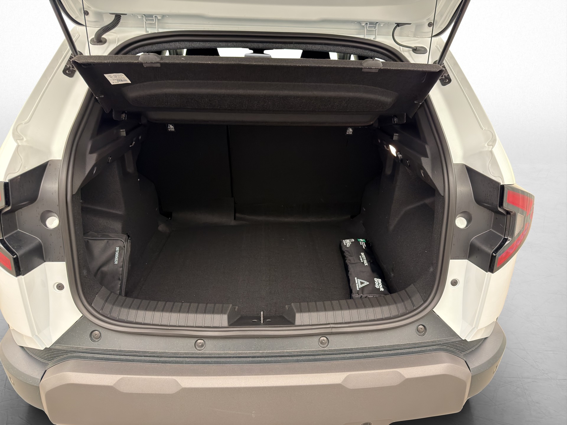 DACIA Duster 1.2 Hybrid Journey 4WD-image-13