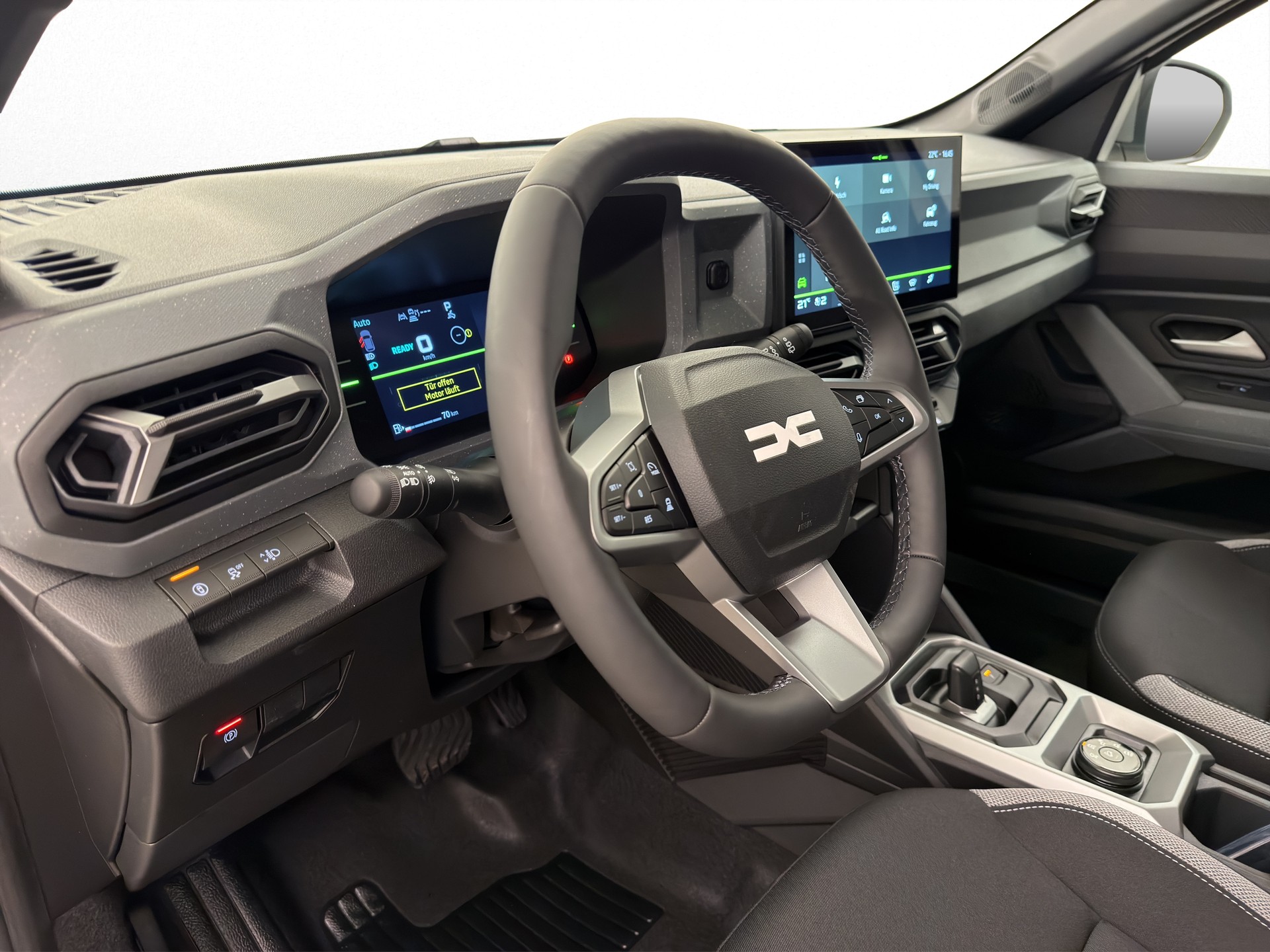 DACIA Duster 1.2 Hybrid Journey 4WD-image-14